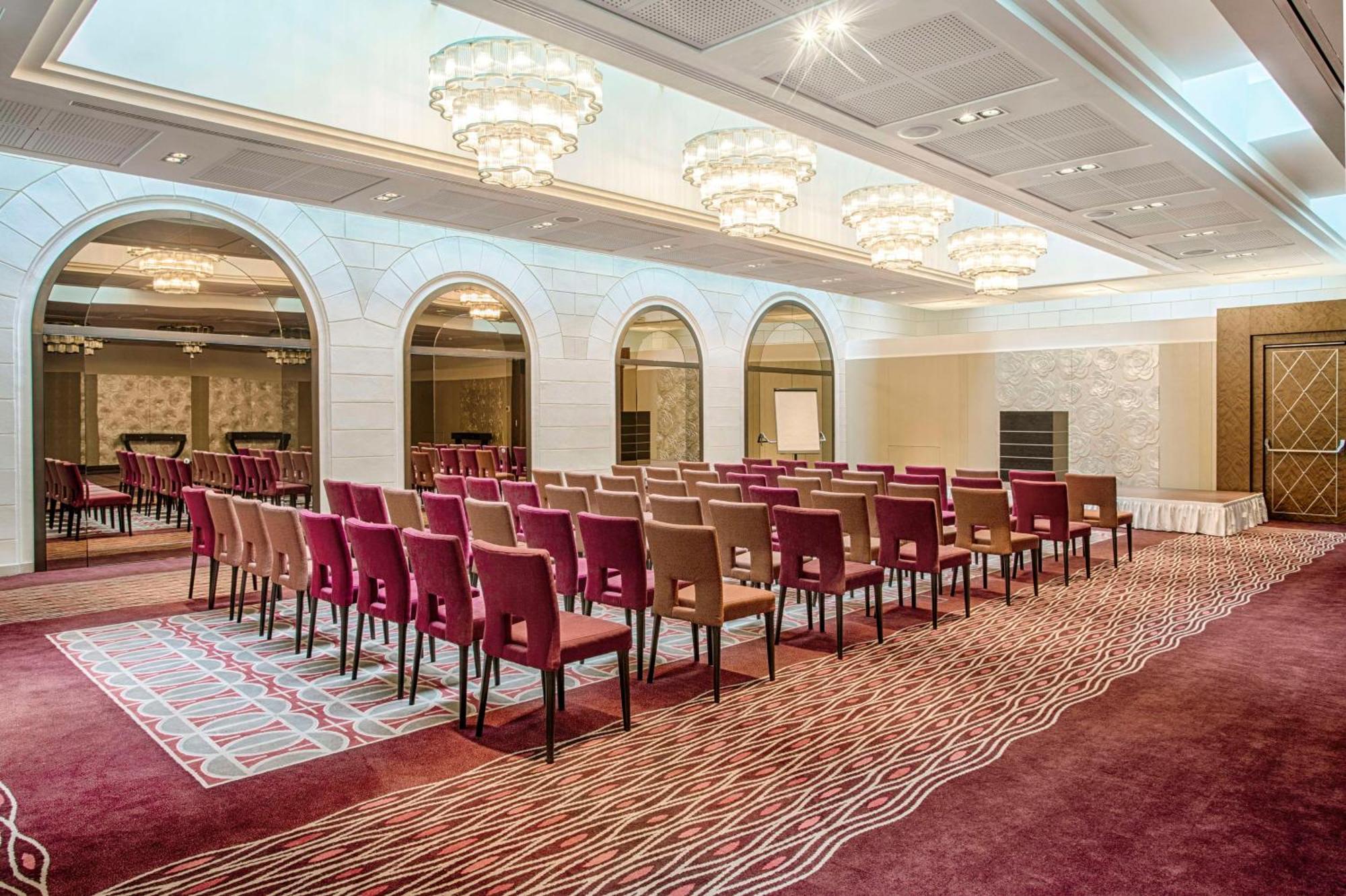 Hotel Anantara Palais Hansen - Newly Renovated 5*