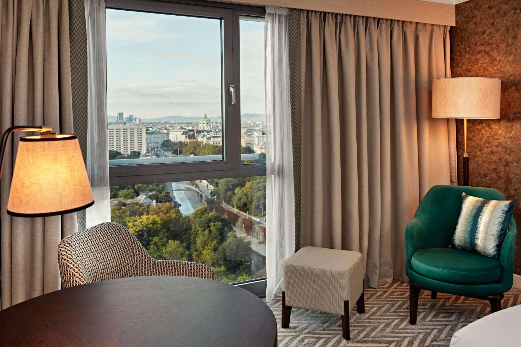 Hilton Park 5*