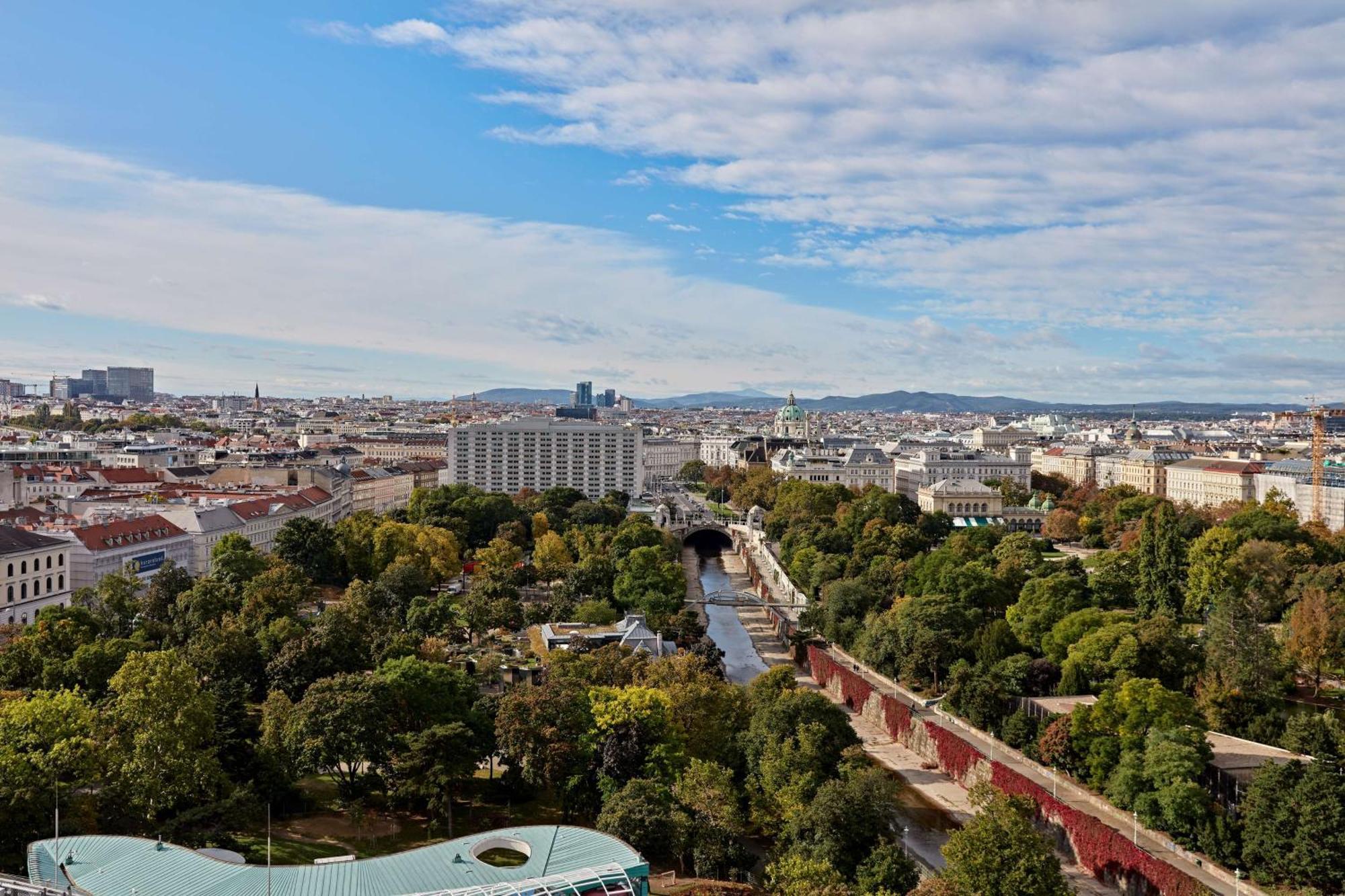 Hilton Park 5* Viena