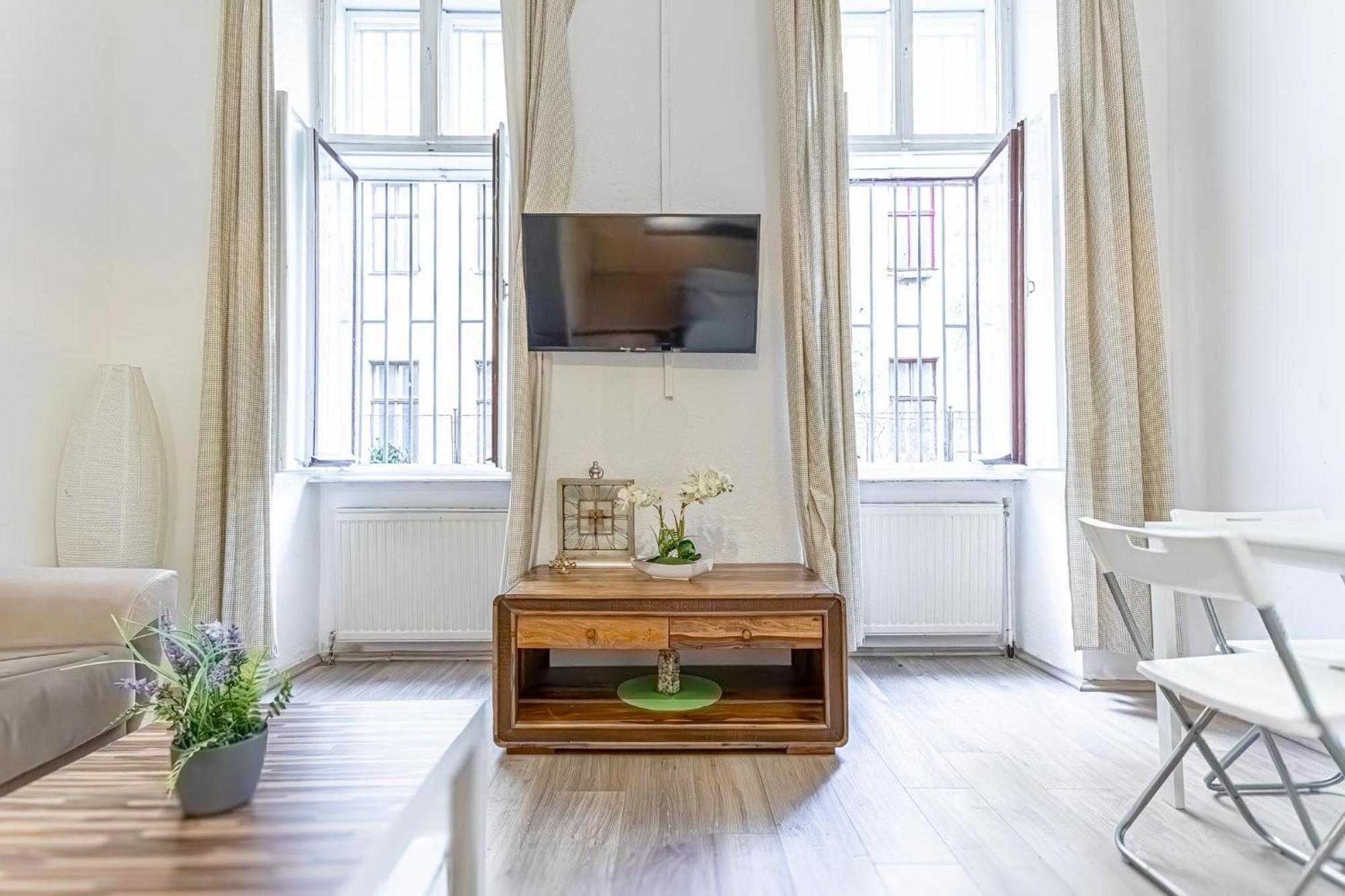 Chic Apartment- Suitable For Longstays Near Matzleinsforferplatz * Wien
