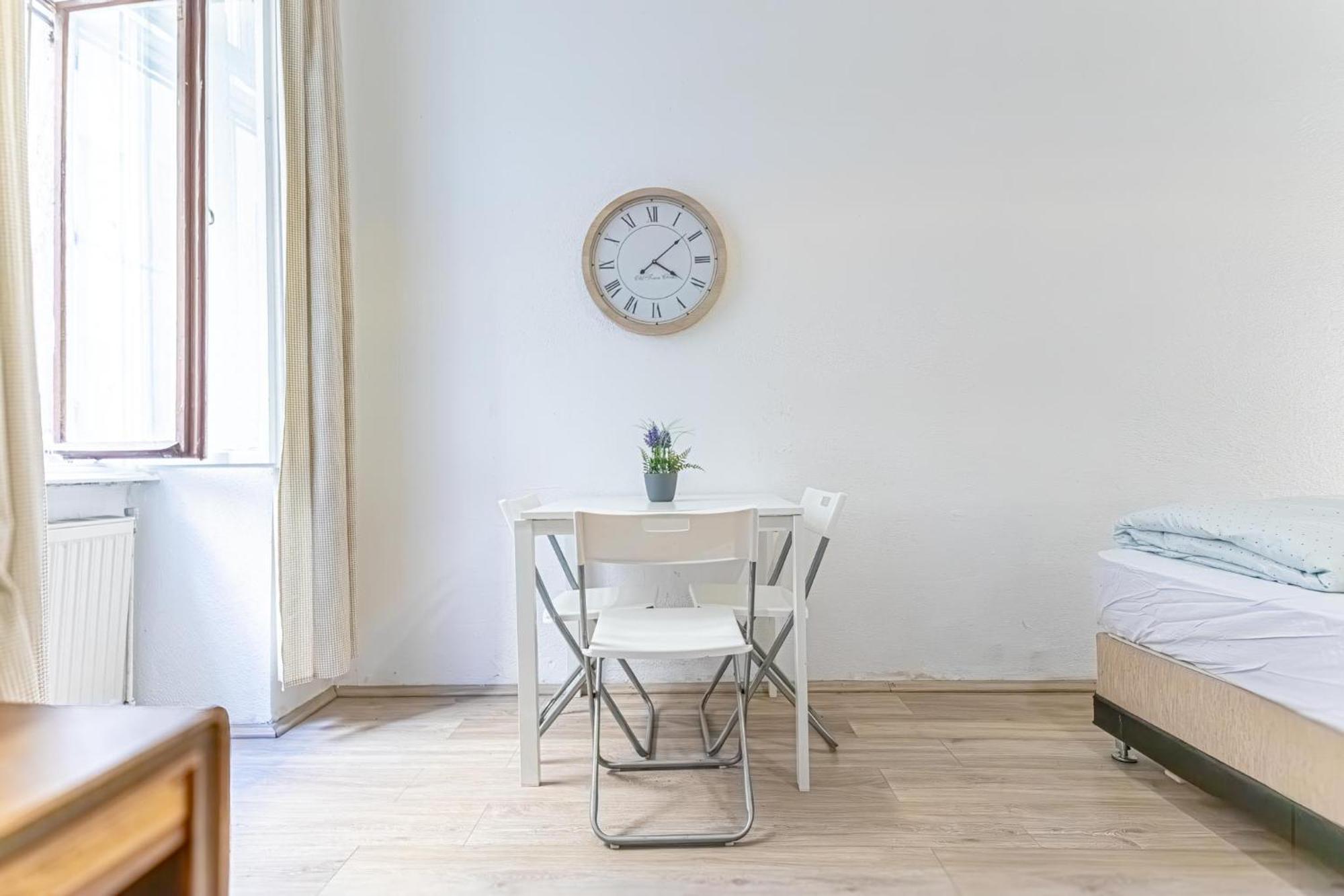 Apartment Chic Apartment- Suitable For Longstays Near Matzleinsforferplatz