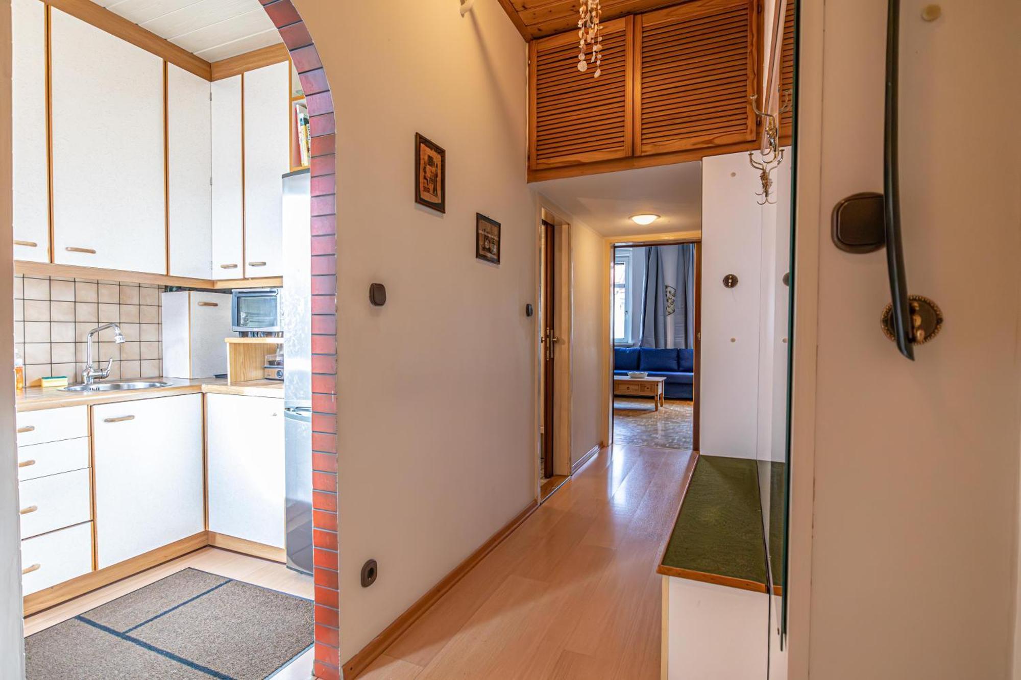 Vienna's Finest Spacious 2br & 1lr * Vienna