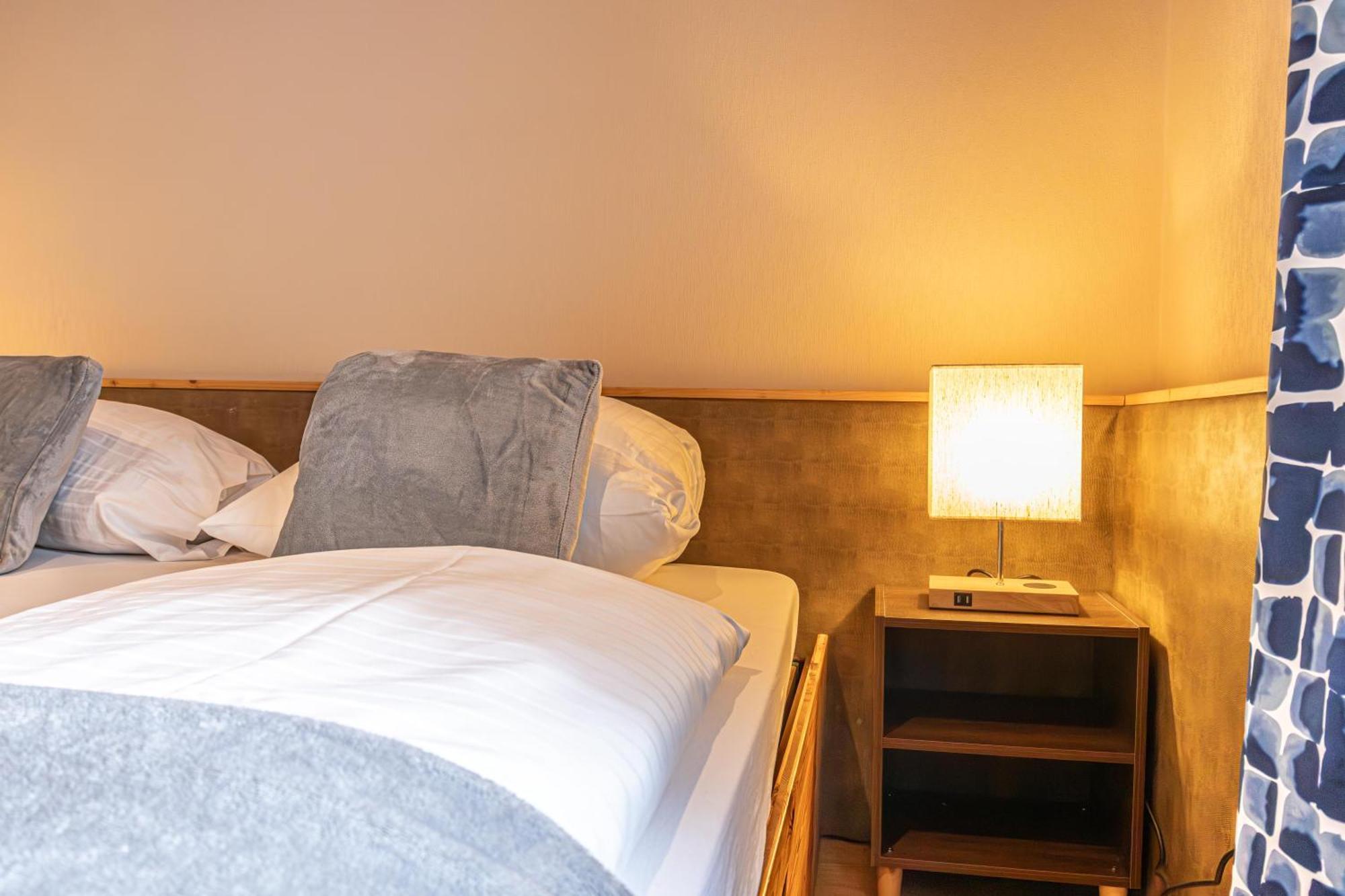 Vienna's Finest Spacious 2br & 1lr Apartment