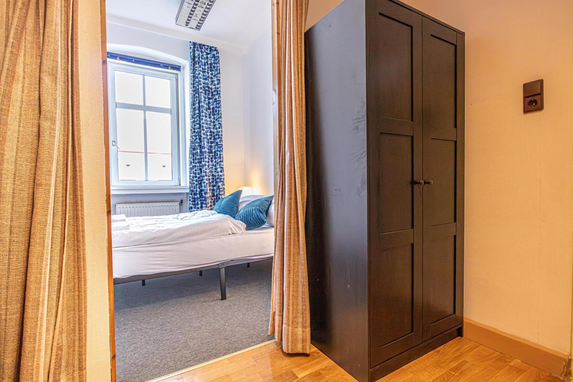 Apartment Vienna's Finest Spacious 2br & 1lr *