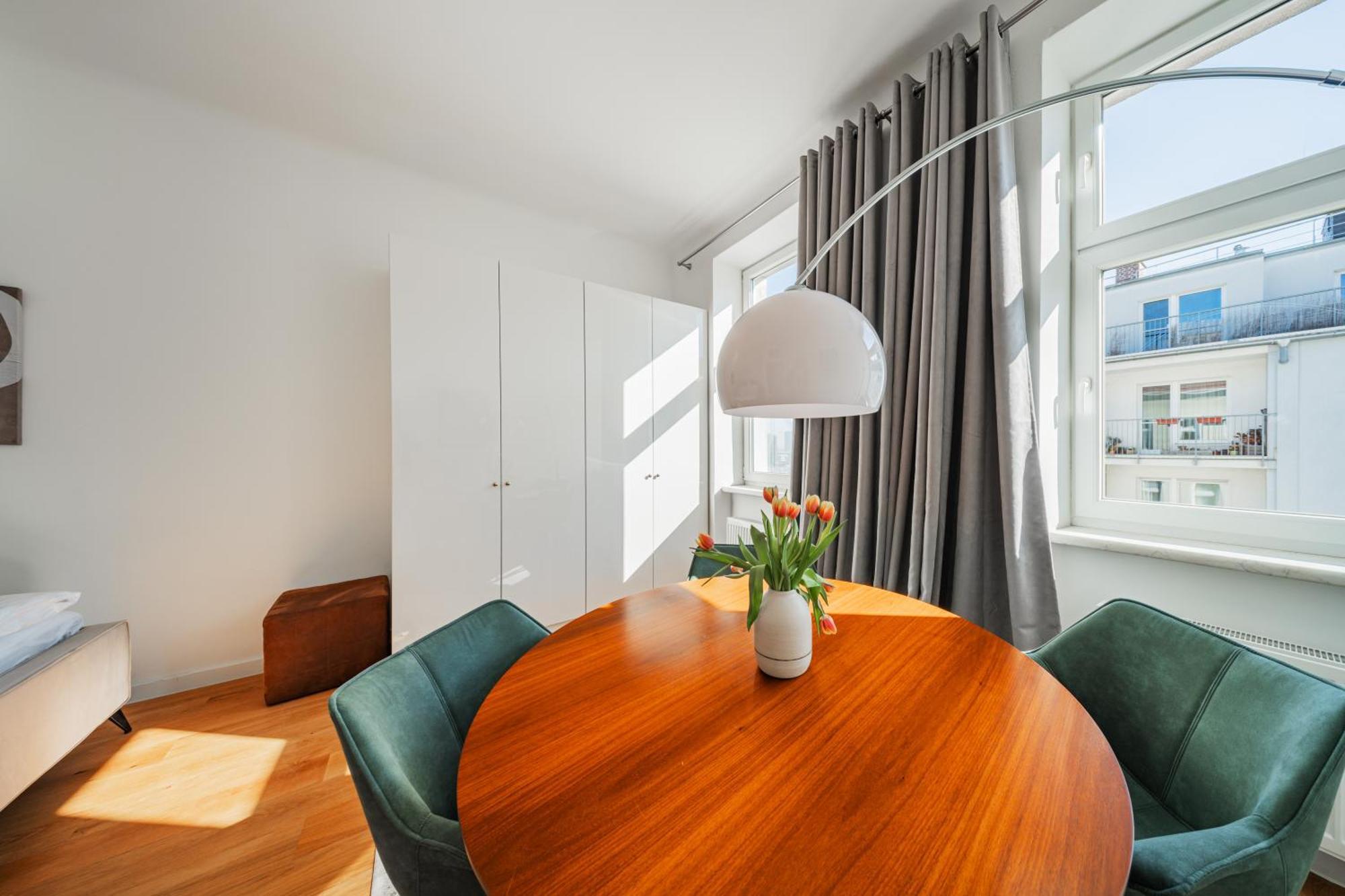 Sonnige Altbauwohnung Nahe Hauptbahnhof Apartment Vienna
