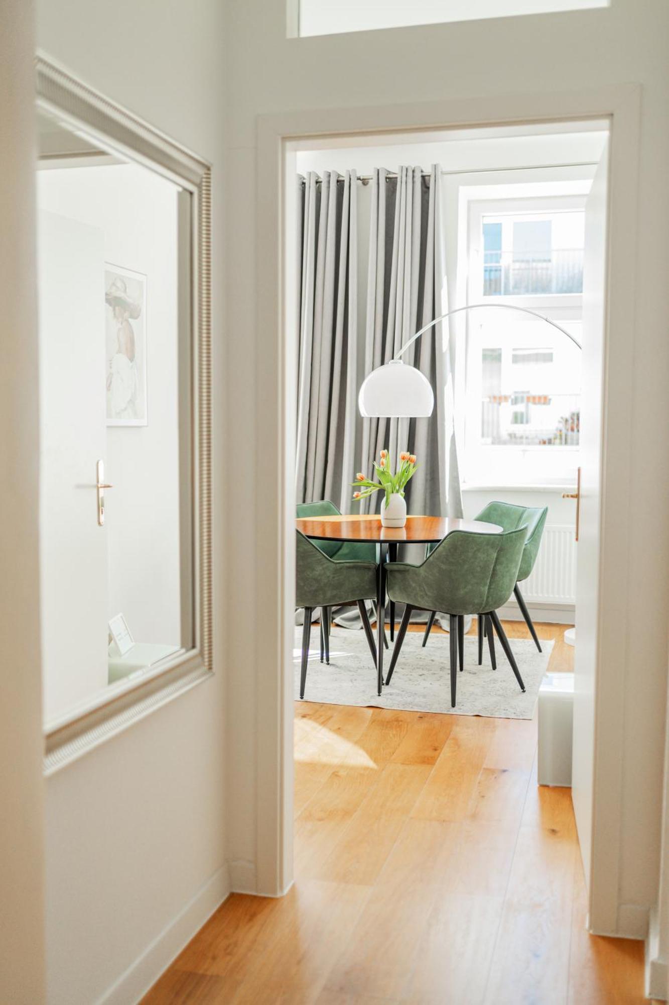 Sonnige Altbauwohnung Nahe Hauptbahnhof Apartment *