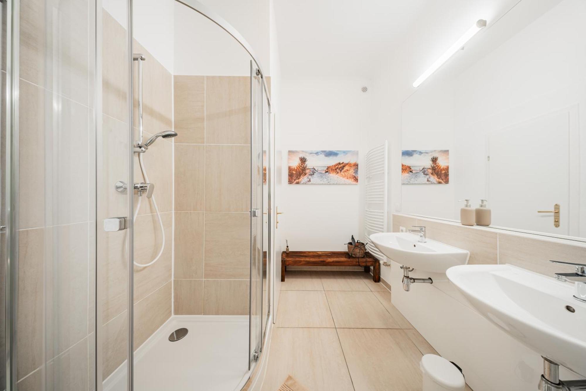 Sonnige Altbauwohnung Nahe Hauptbahnhof Apartment *
