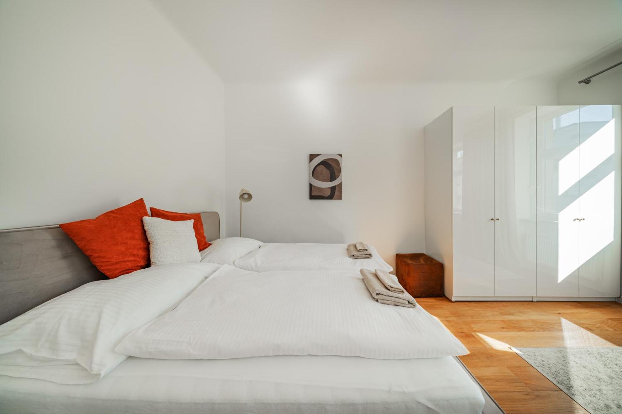 Apartment Sonnige Altbauwohnung Nahe Hauptbahnhof *