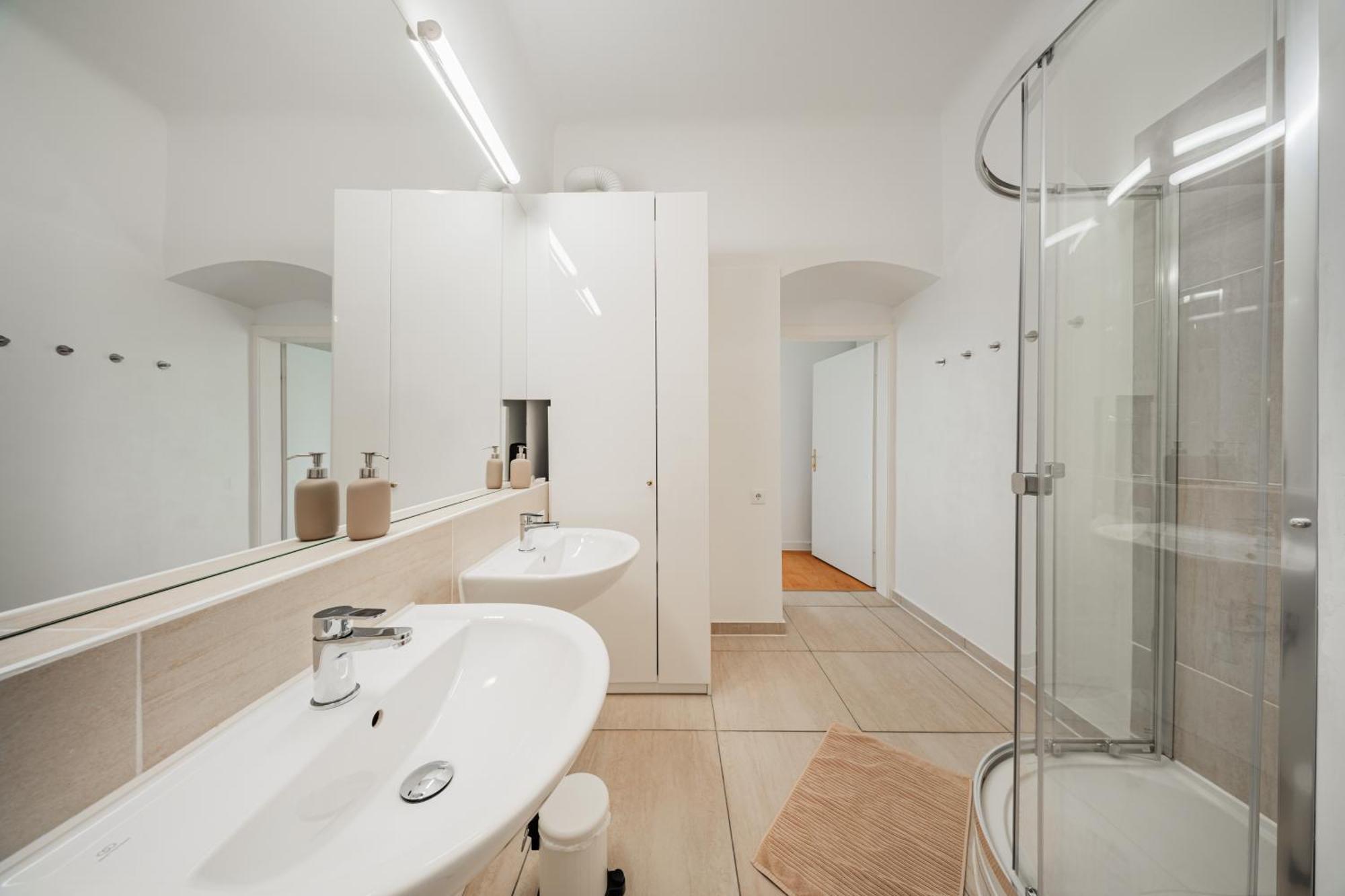 Sonnige Altbauwohnung Nahe Hauptbahnhof Apartment