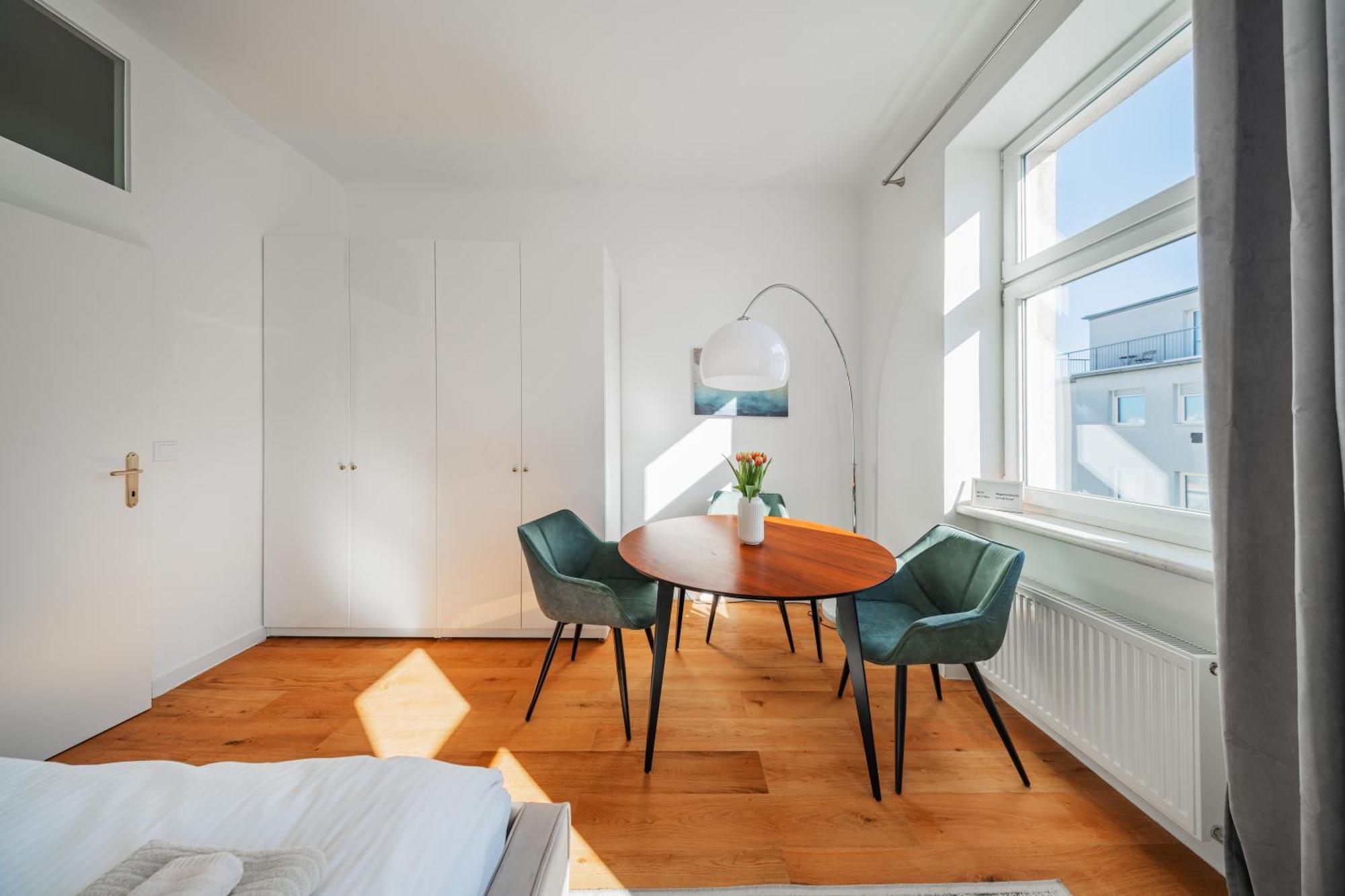 Sonnige Altbauwohnung Nahe Hauptbahnhof Apartment Vienna