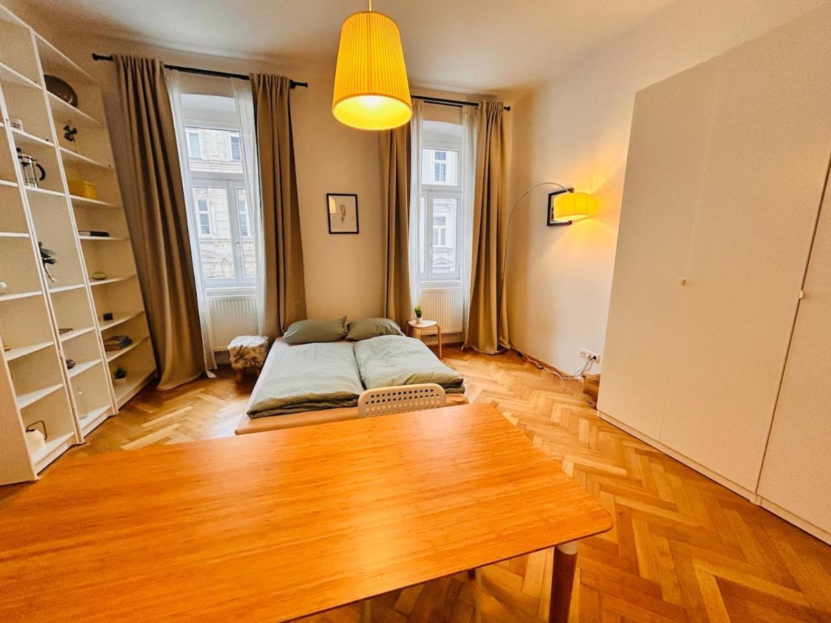 Small & Fine Near Akh Vienna
