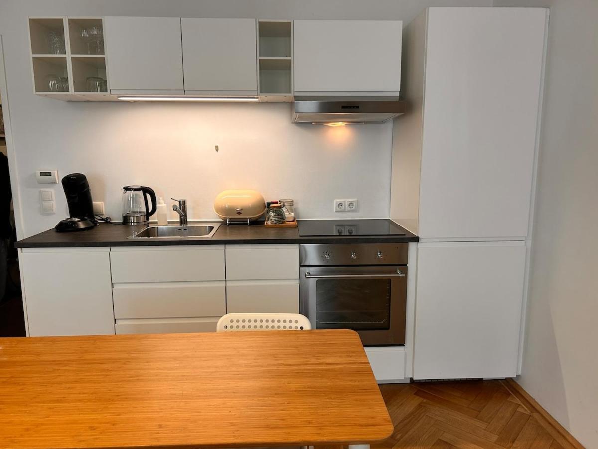 Apartment Small & Fine Near Akh Vienna