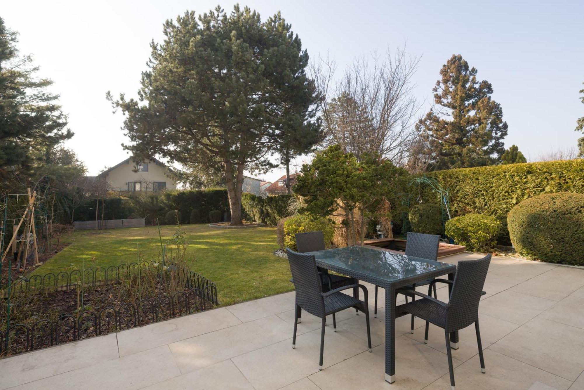 Garden Guest house