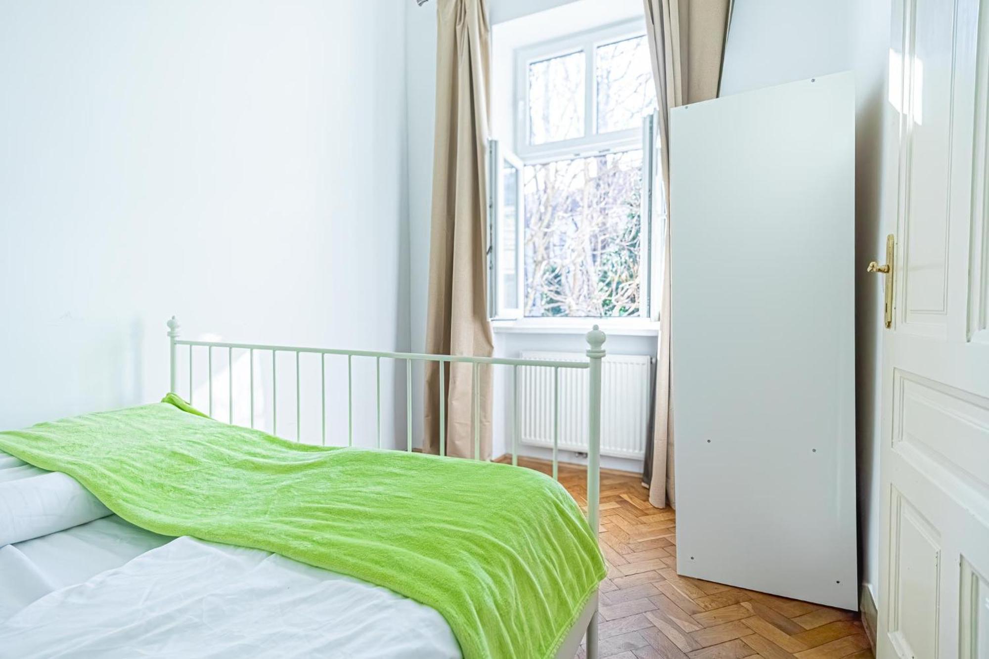 Stylish 2br For Groups, Up To 5p At Margareten