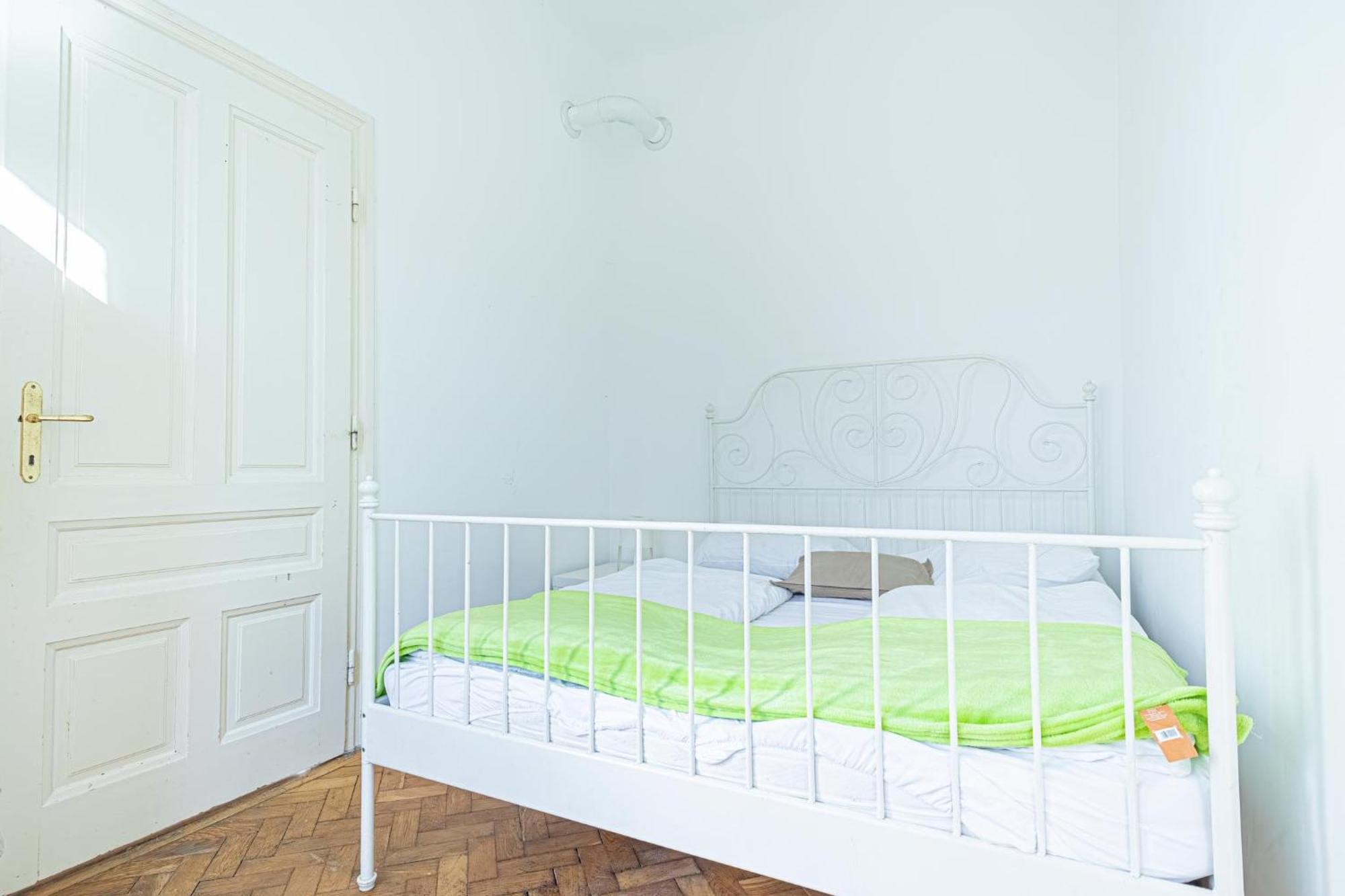 Apartment Stylish 2br For Groups, Up To 5p At Margareten *