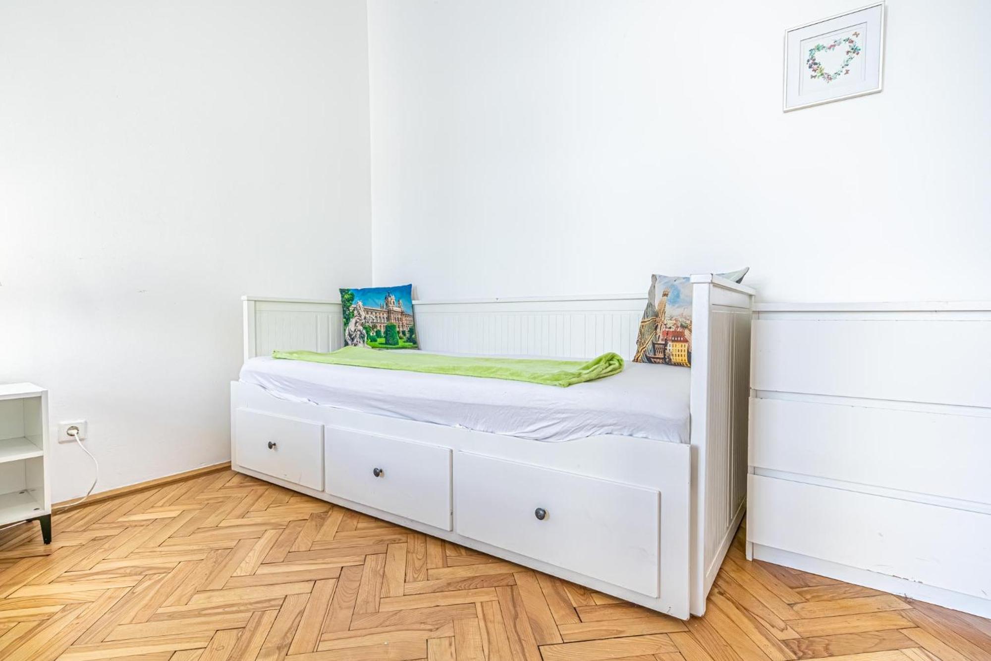 Apartment Stylish 2br For Groups, Up To 5p At Margareten