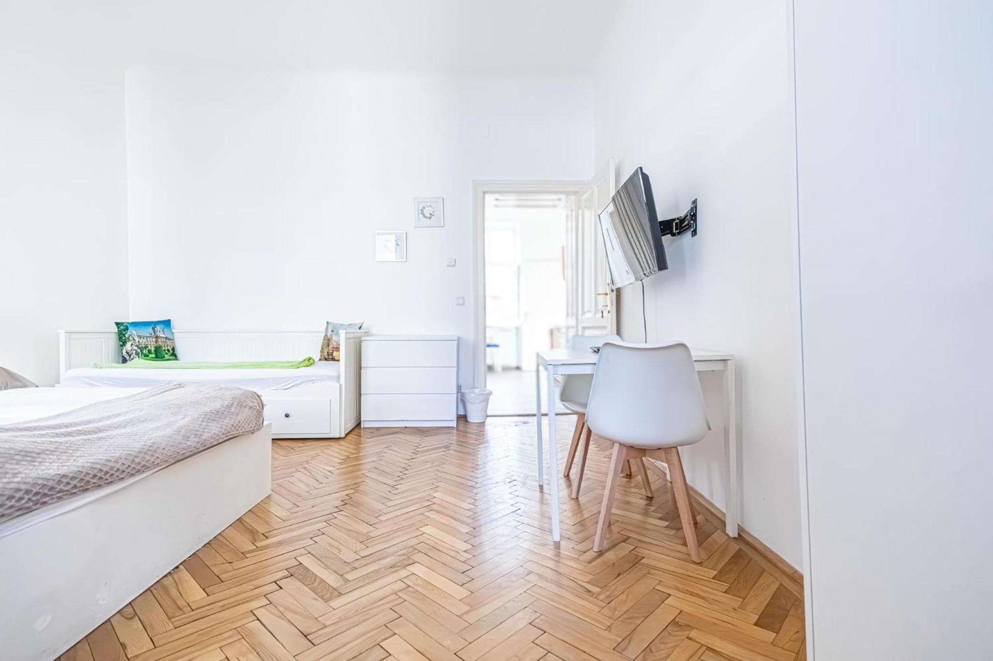 Stylish 2br For Groups, Up To 5p At Margareten Apartment Vienna