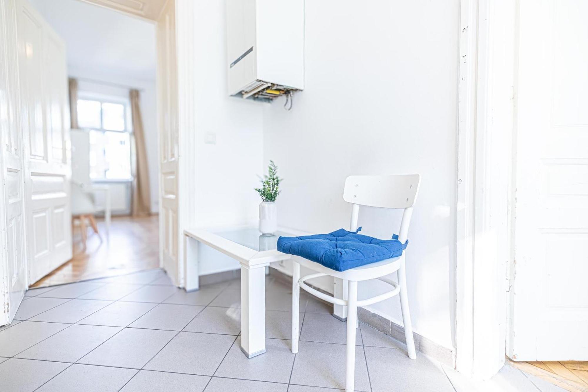 Stylish 2br For Groups, Up To 5p At Margareten
