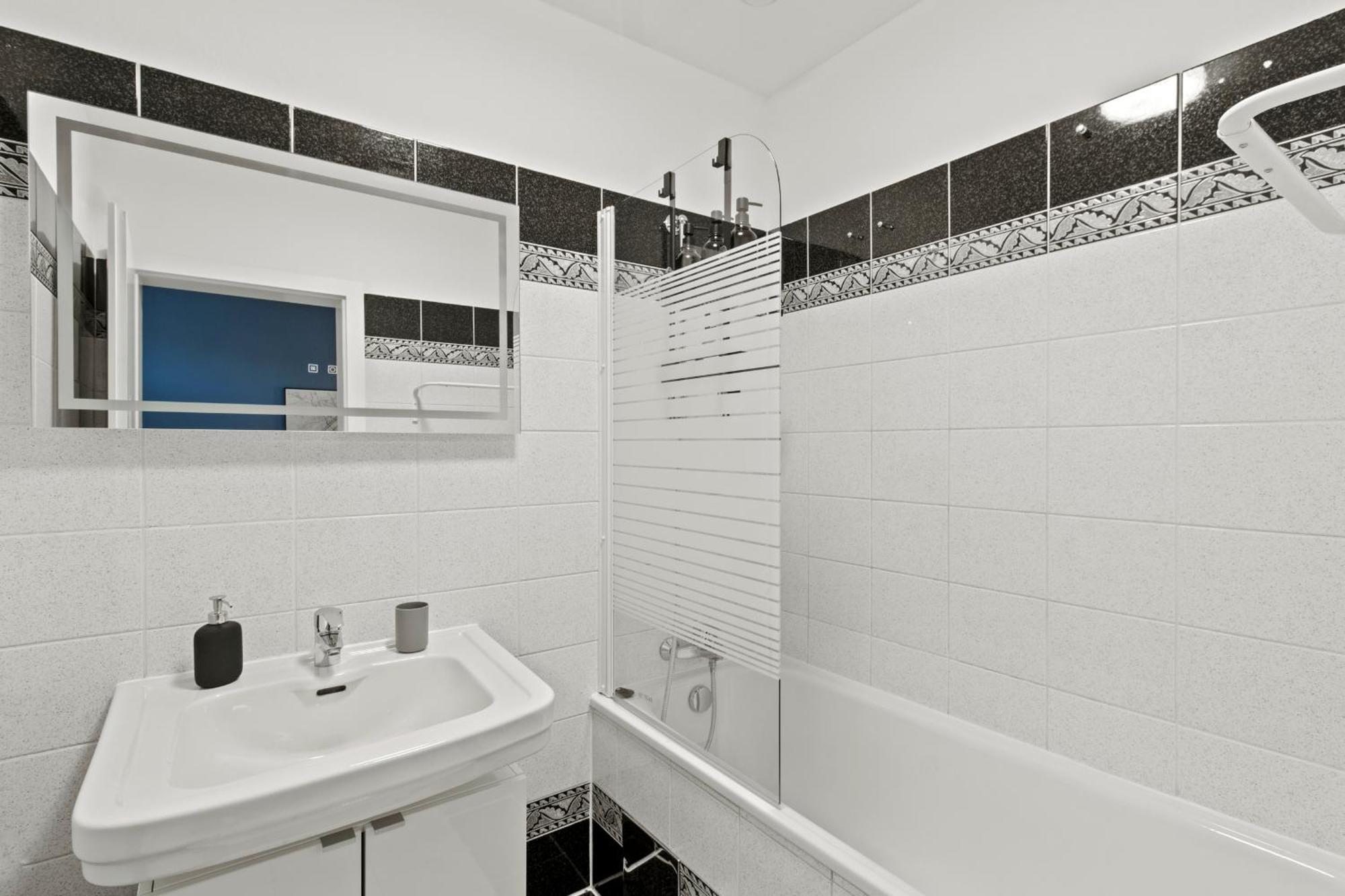 Cozy Living Highclass - Parkplatz Inklusive Apartamento *