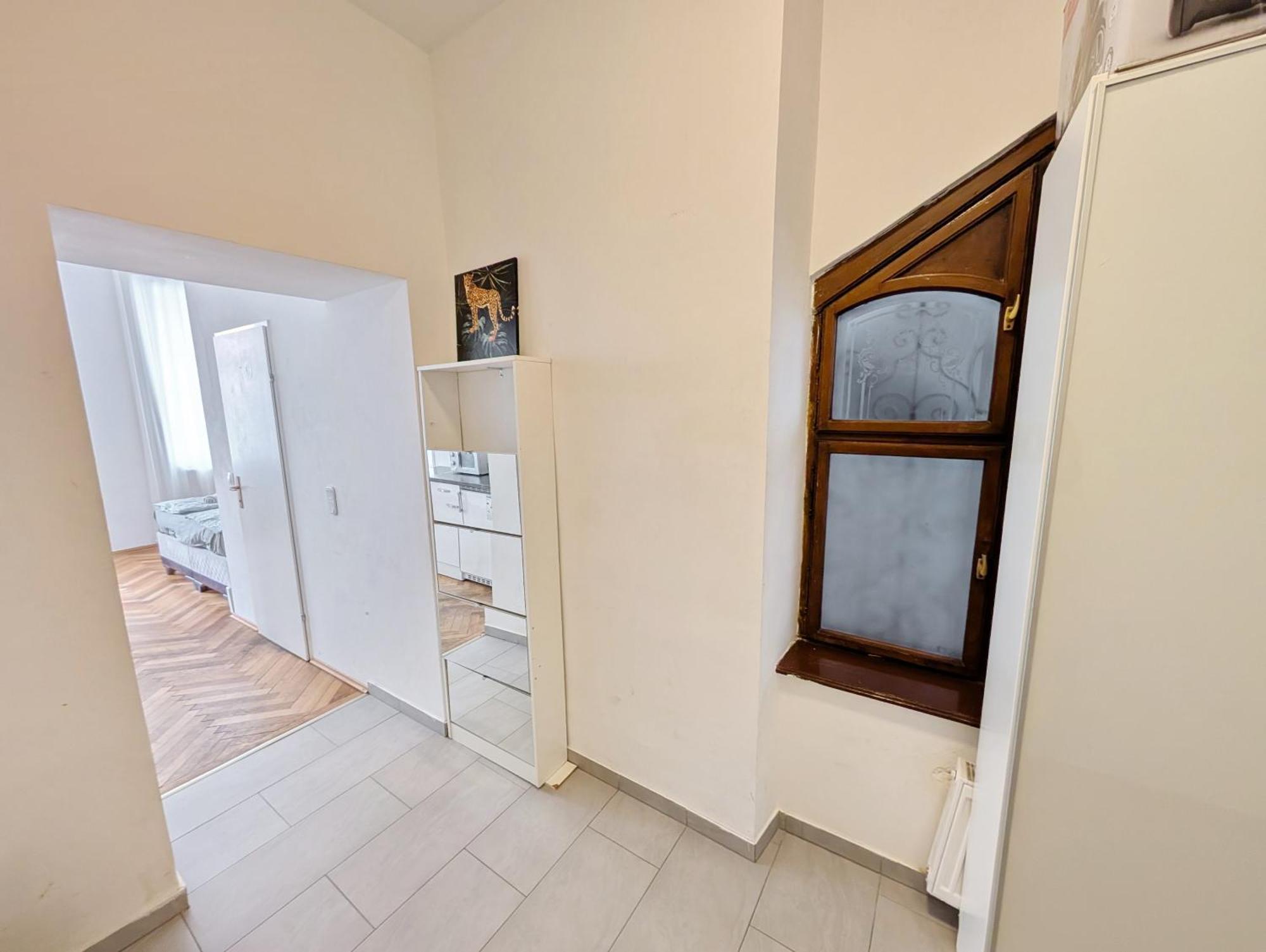 Charming At Maerzstrasse Close To Attractions Mz Vienna