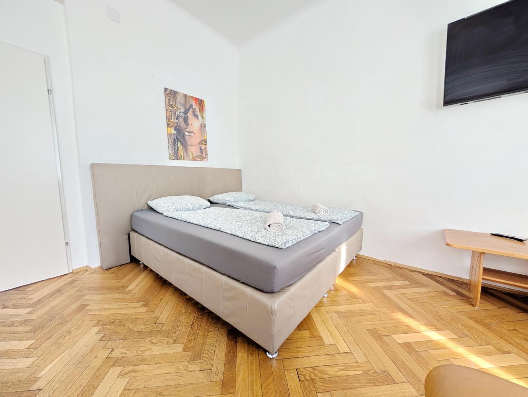 Apartment Charming At Maerzstrasse Close To Attractions Mz *