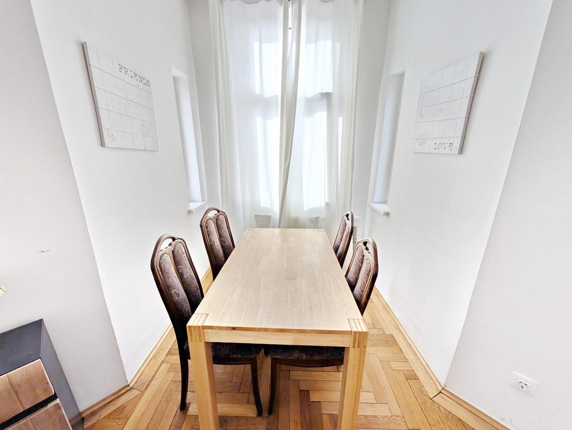 Apartment Charming At Maerzstrasse Close To Attractions Mz