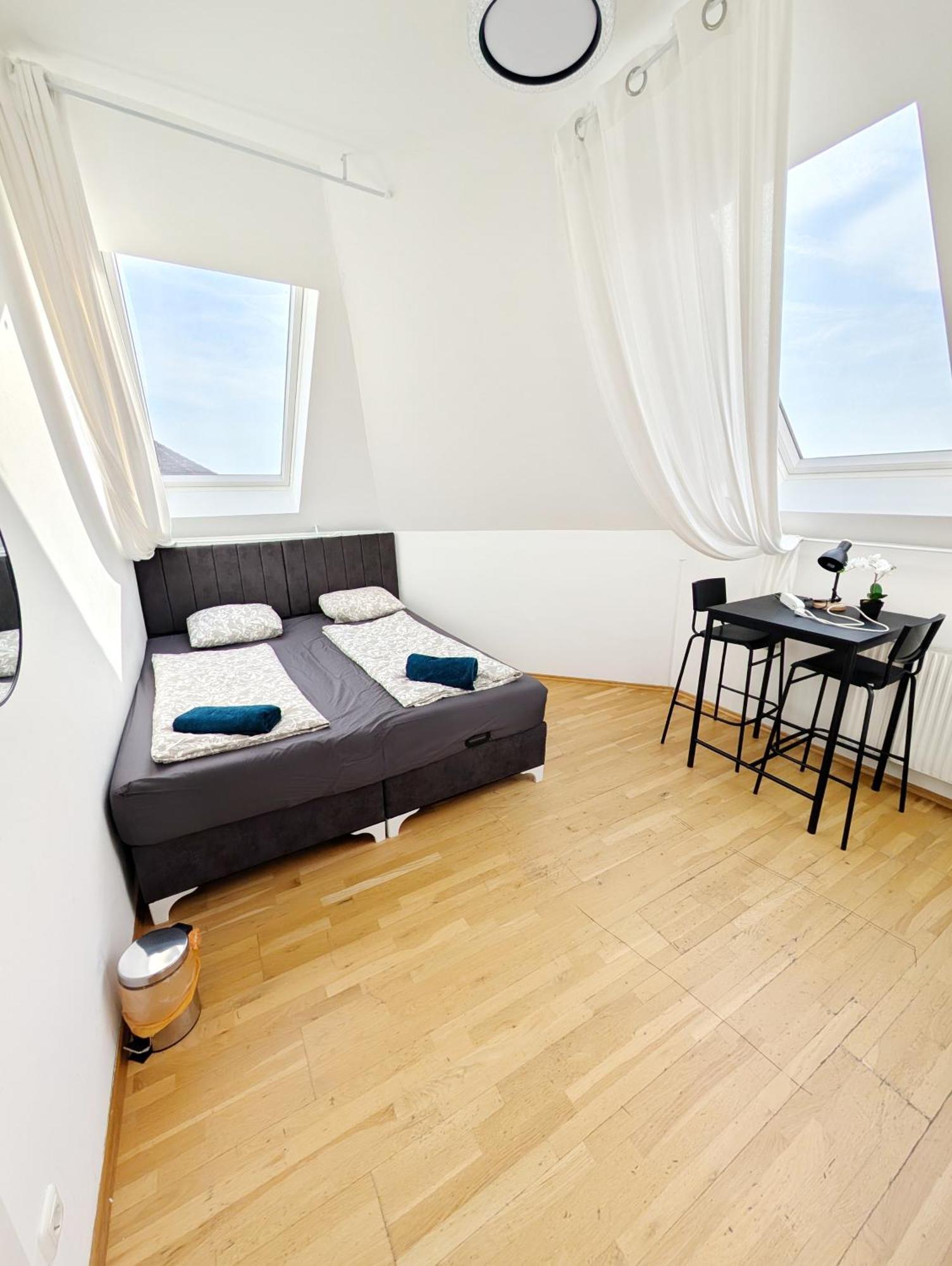 Homestay Charming At Maerzstrasse Close To Attractions Mz49 *