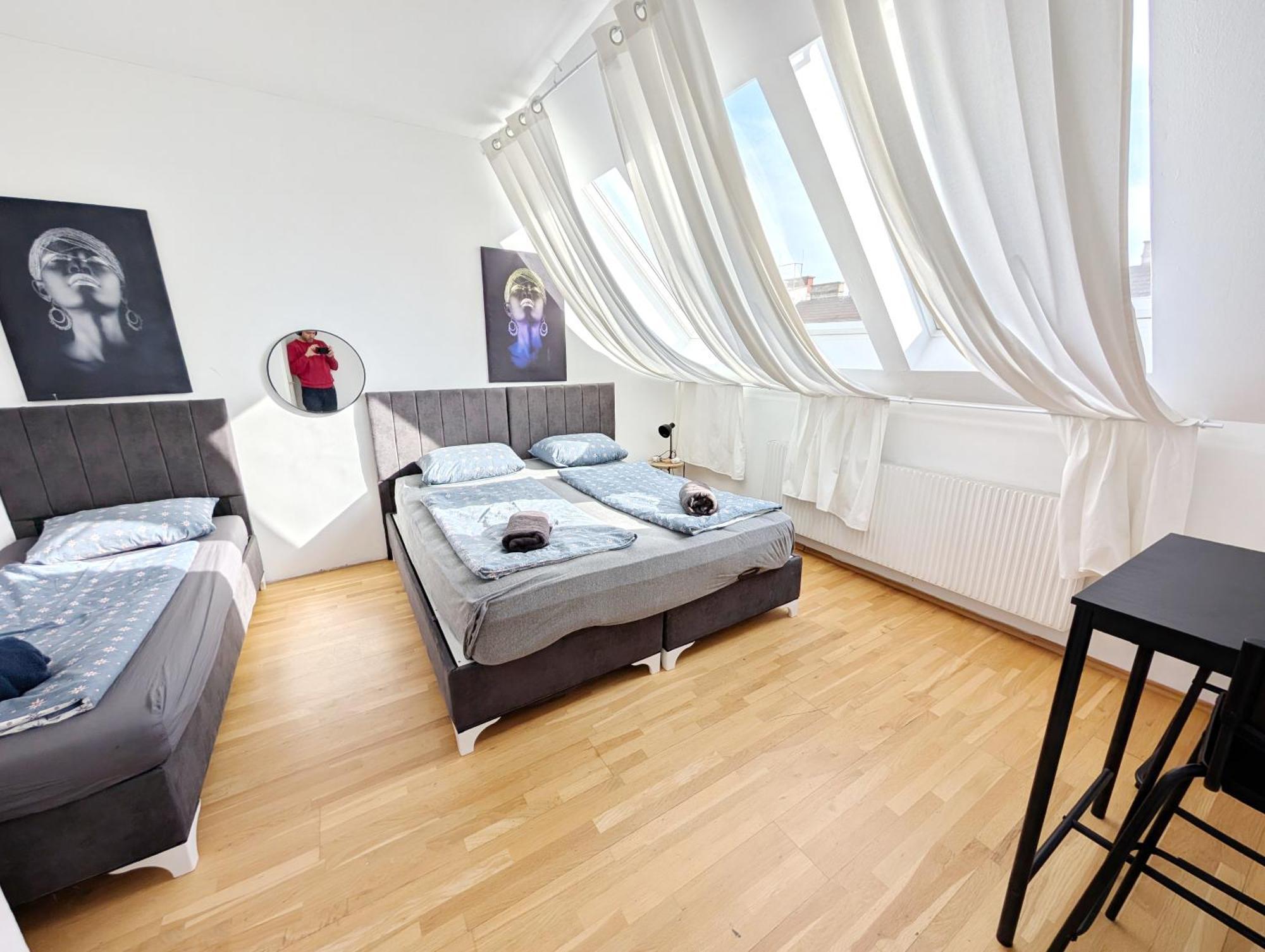 Homestay Charming At Maerzstrasse Close To Attractions Mz49 *