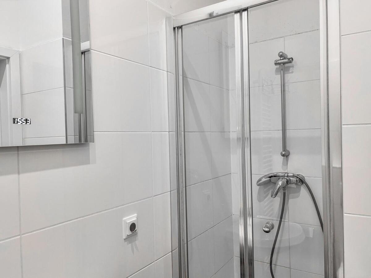 Apartment 4 Mins To Metro I Wifi I 15 Mins To Inner Vienna
