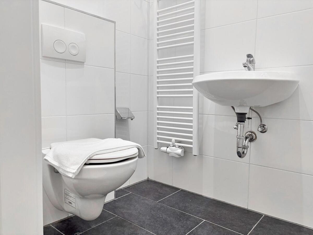 Apartment 4 Mins To Metro I Wifi I 15 Mins To Inner