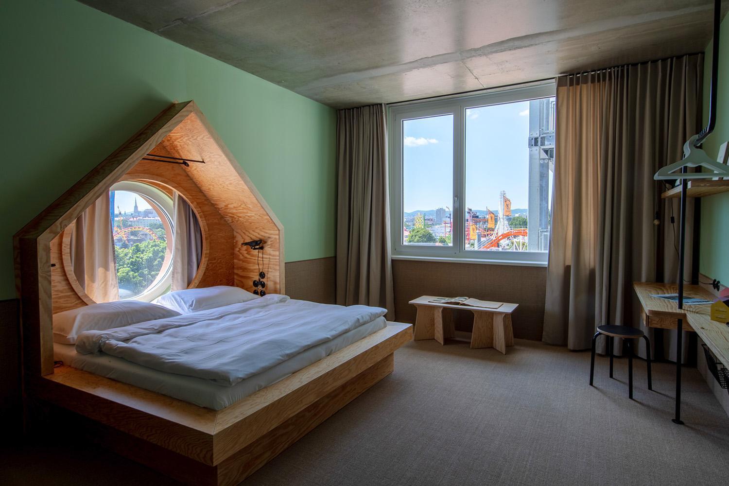 Hotel Superbude Prater 4*