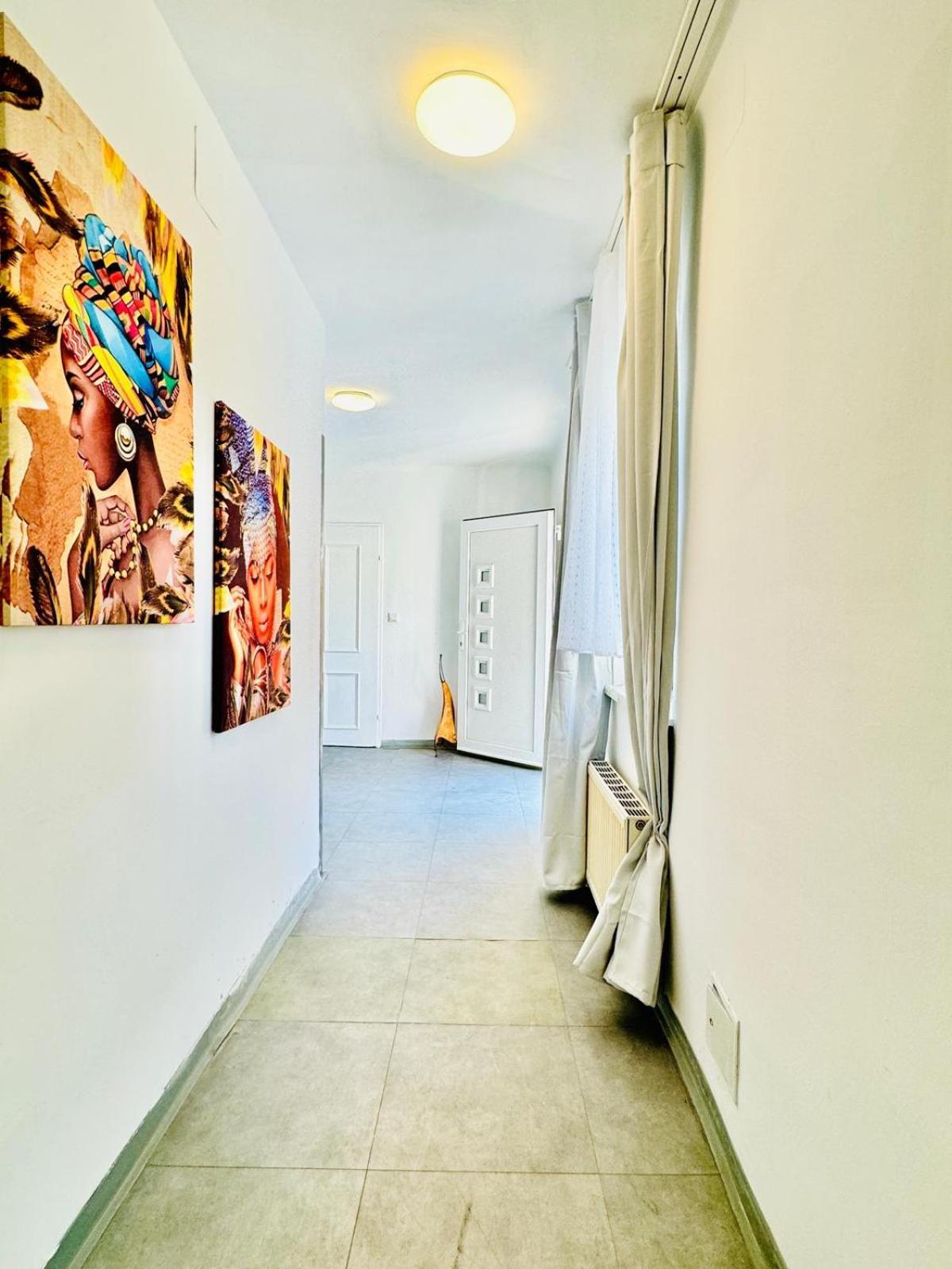 Apartment Very Spacious For Up To 7p With Great Location *