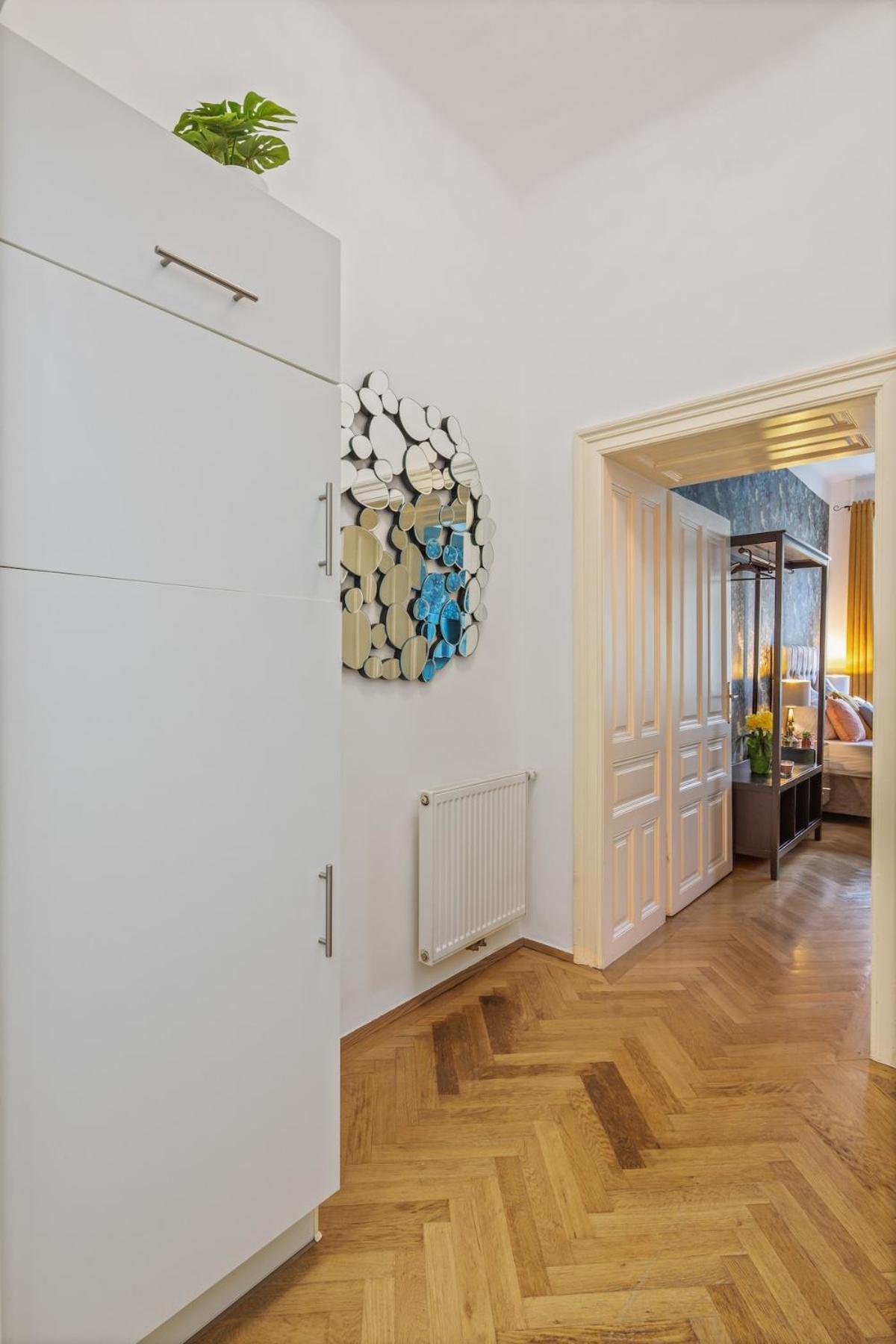 Velvet Glow Apartment Vienna