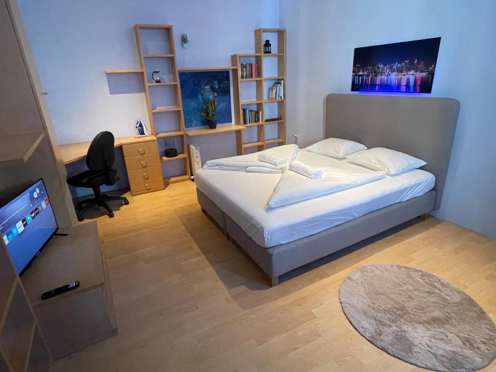 Apartment Two-room In Mariahilfer *
