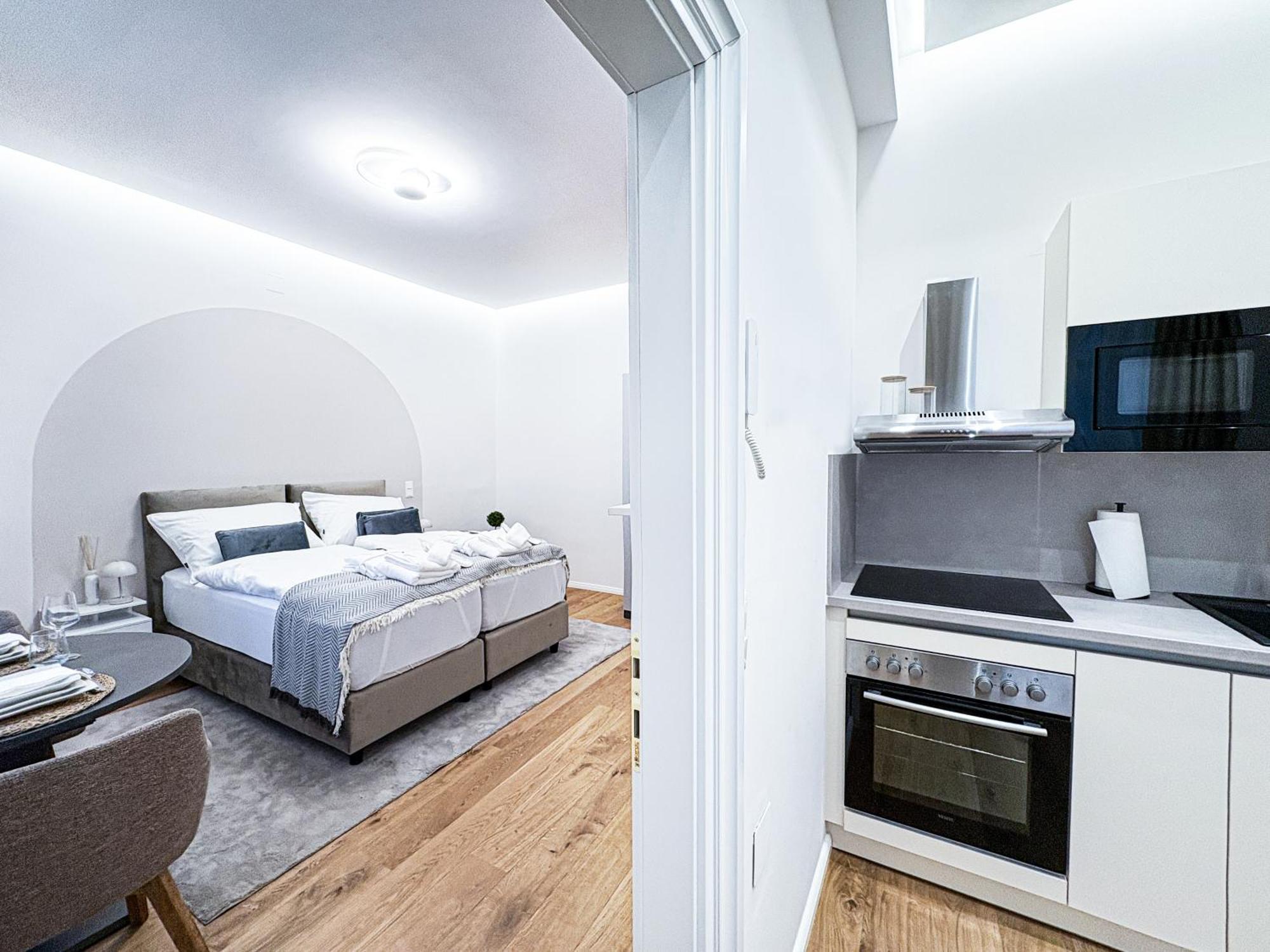 Noble Apartment *