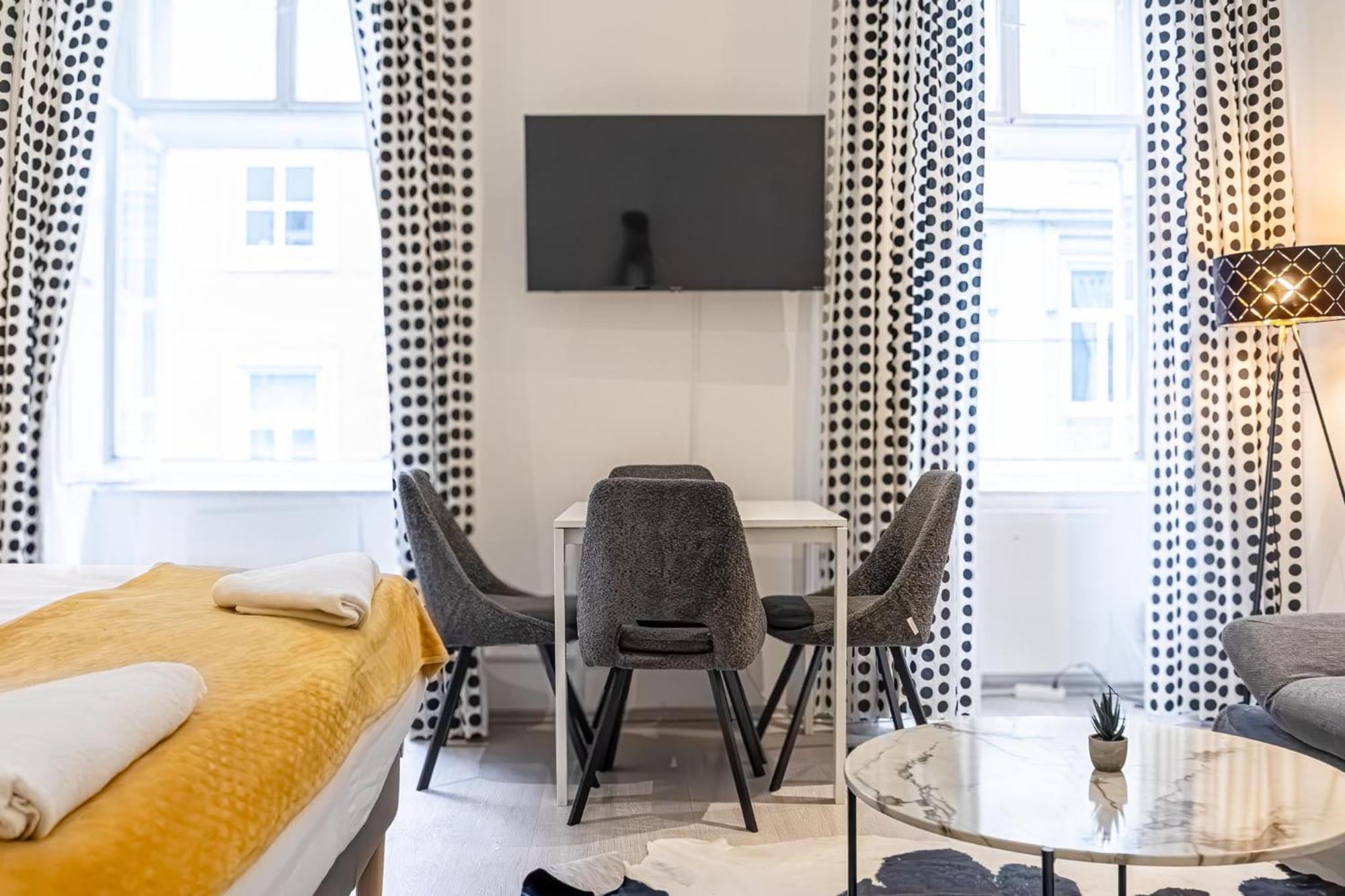 Comfy 1br In With Great Amenities Apartment *