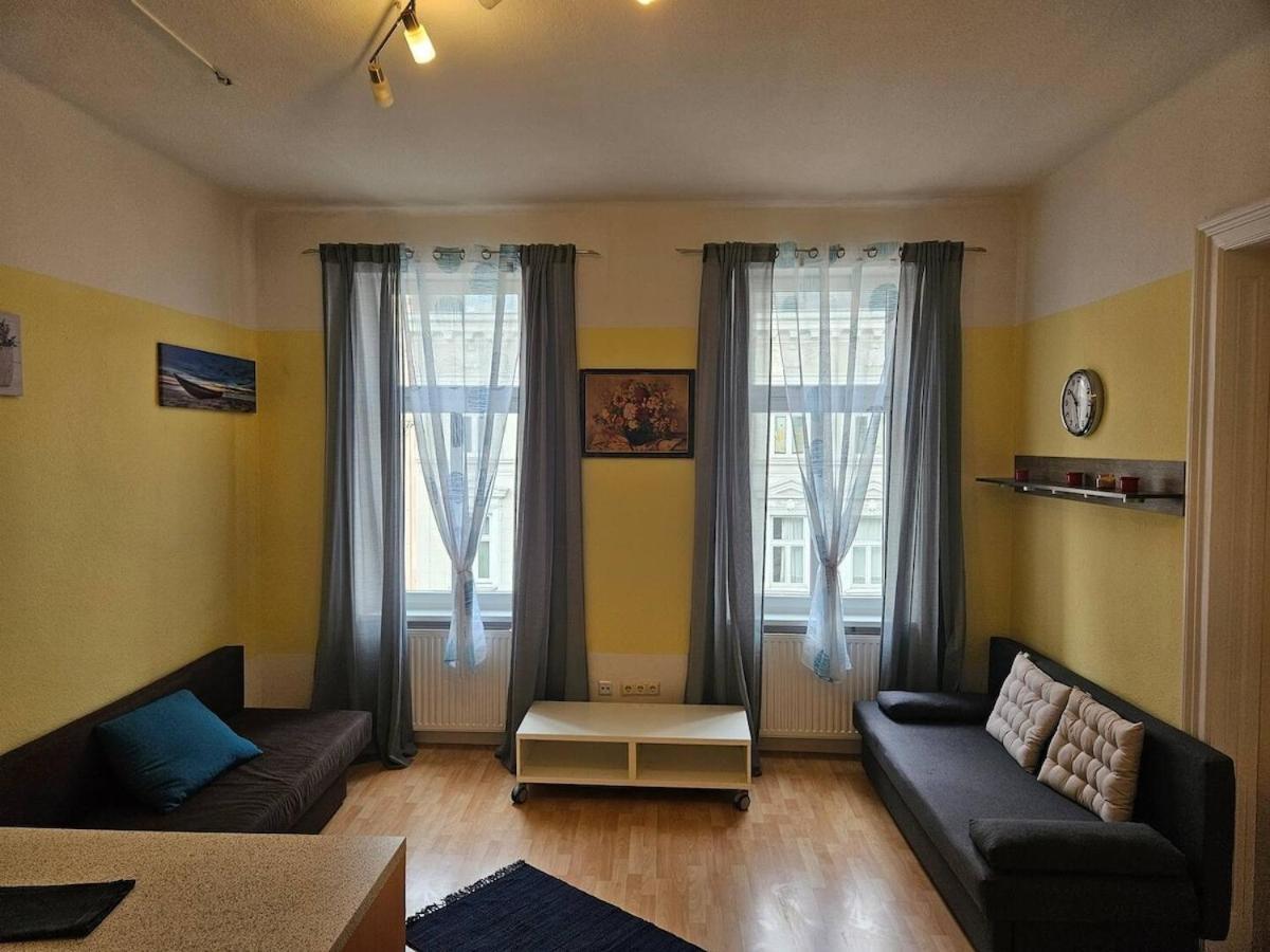 Apartment At Westbahnhof I Close To Shopping Street & Metro Vienna