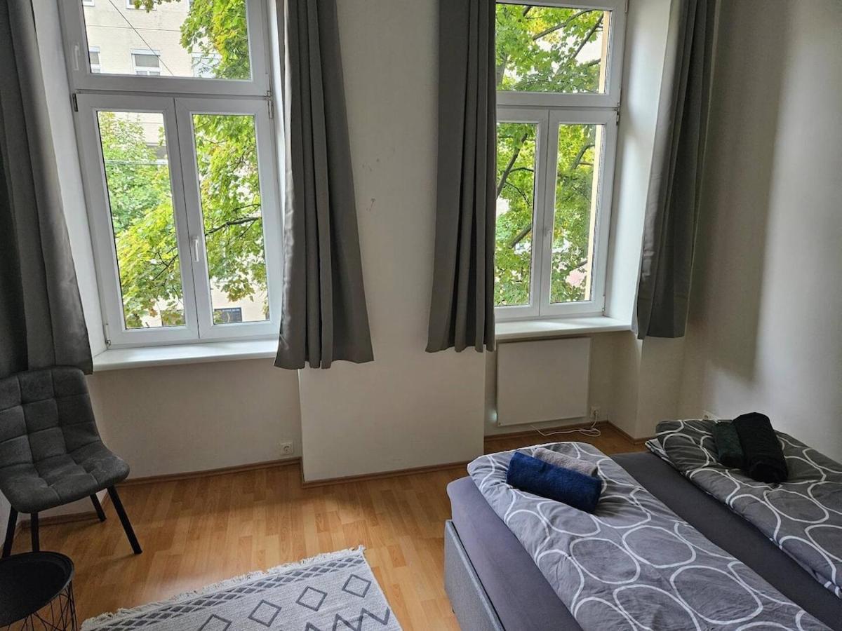 Apartment At Westbahnhof I Close To Shopping Street & Metro Vienna