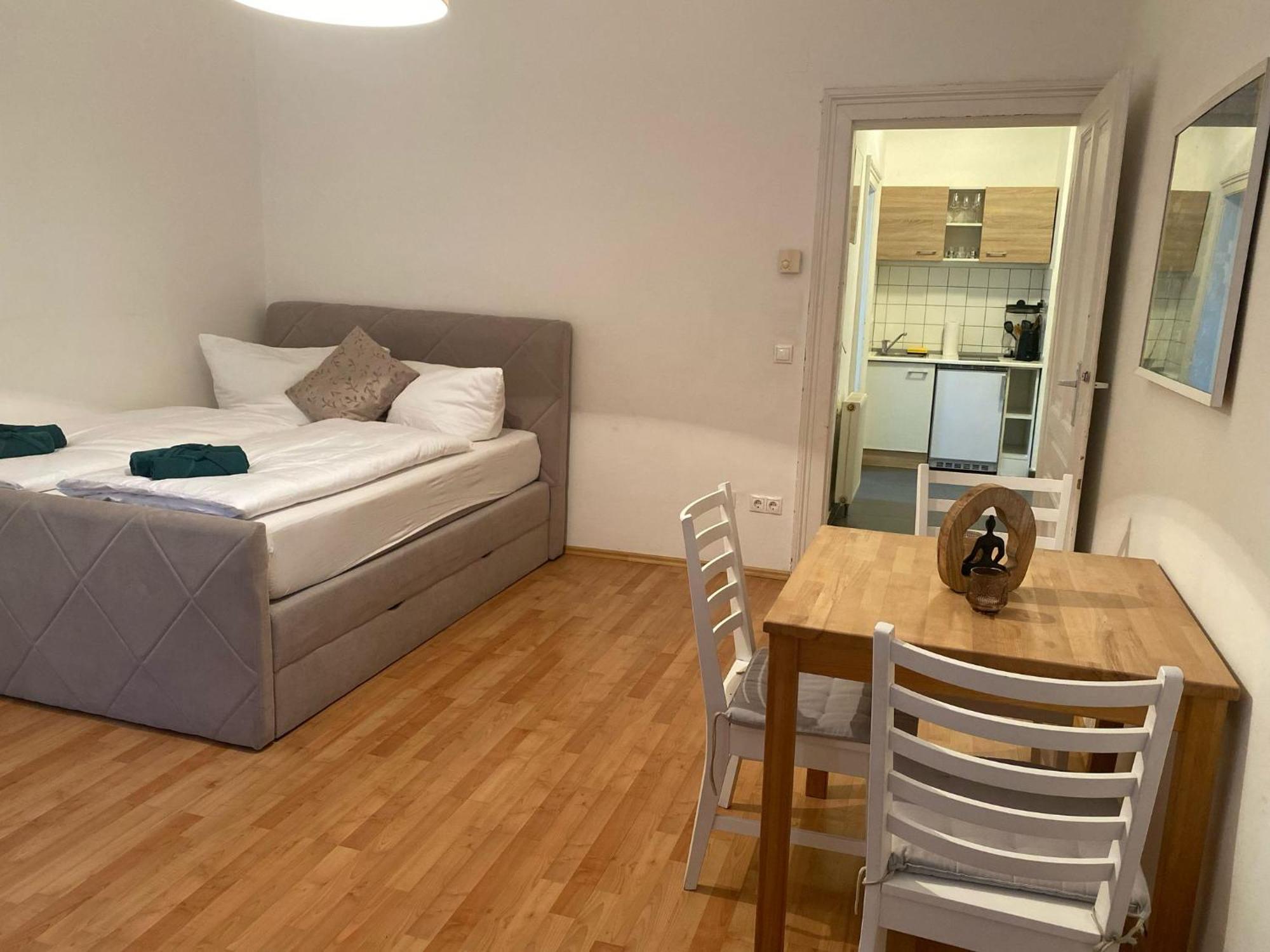 Peaceful 2br 15-min To Ottakring Station Apartment *
