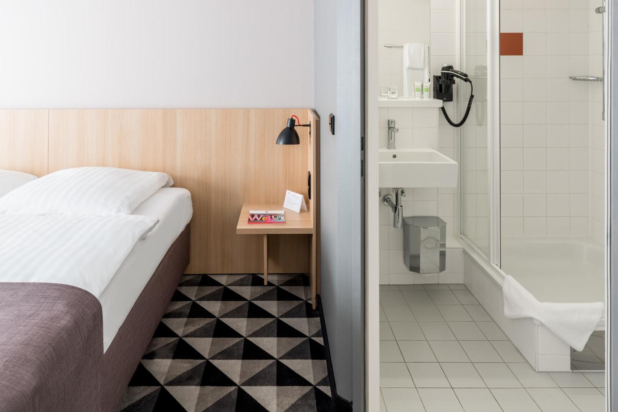 Acom-hotel