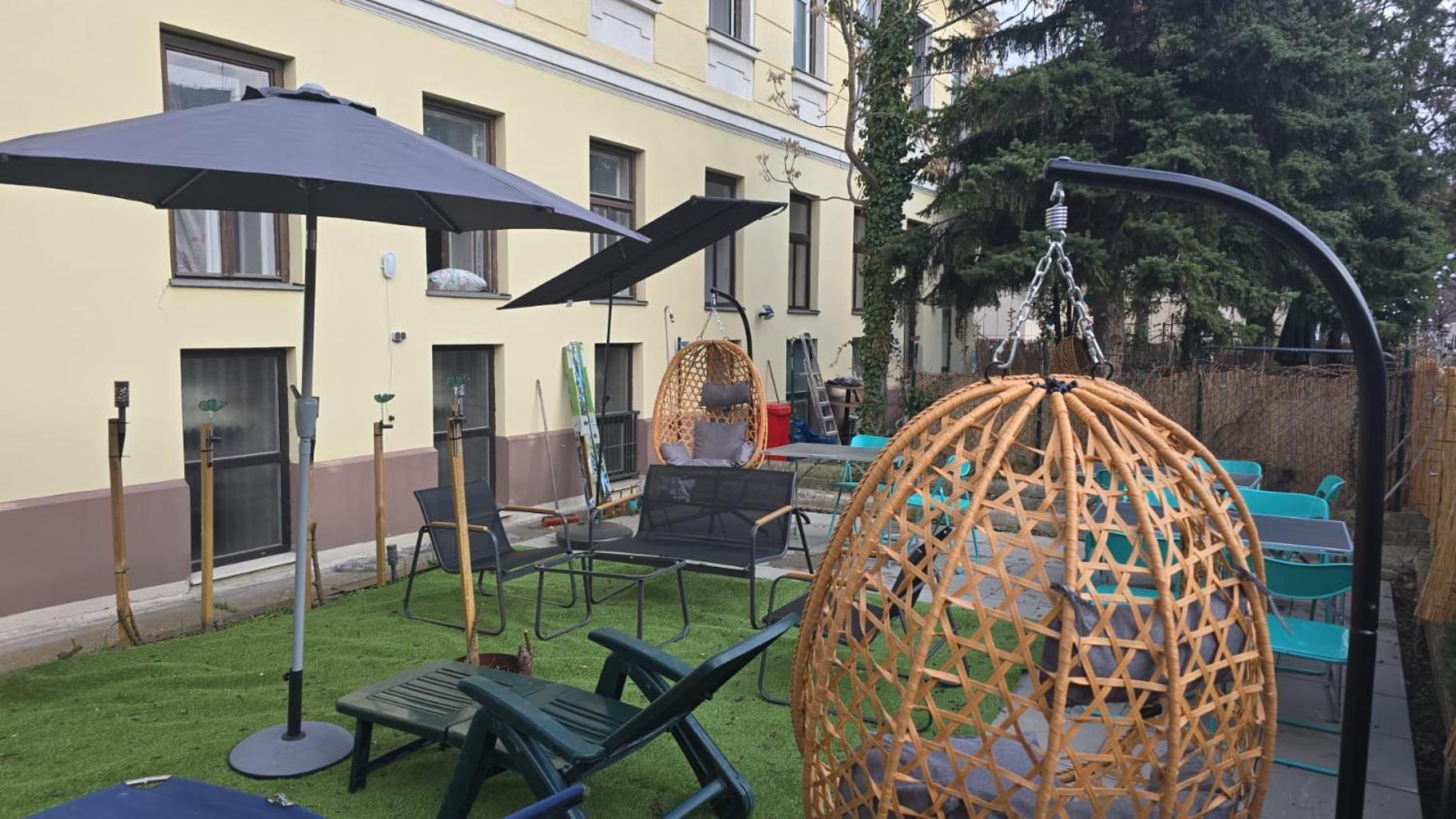 Neat Near Millenium Tower Viena
