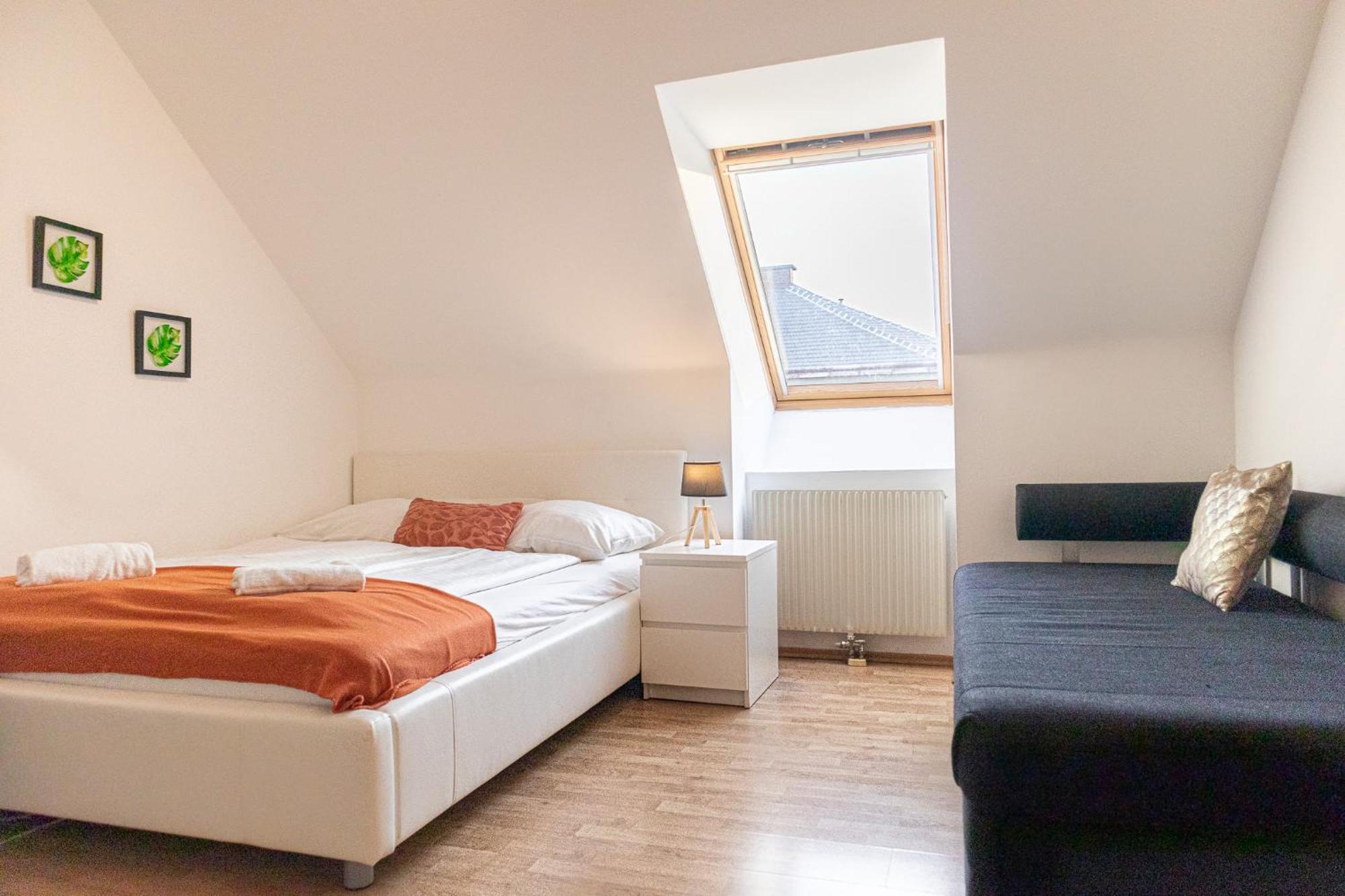 Comfy 2br Apt, Near Bahnhof Rennweg & Belvedere Apartment Vienna