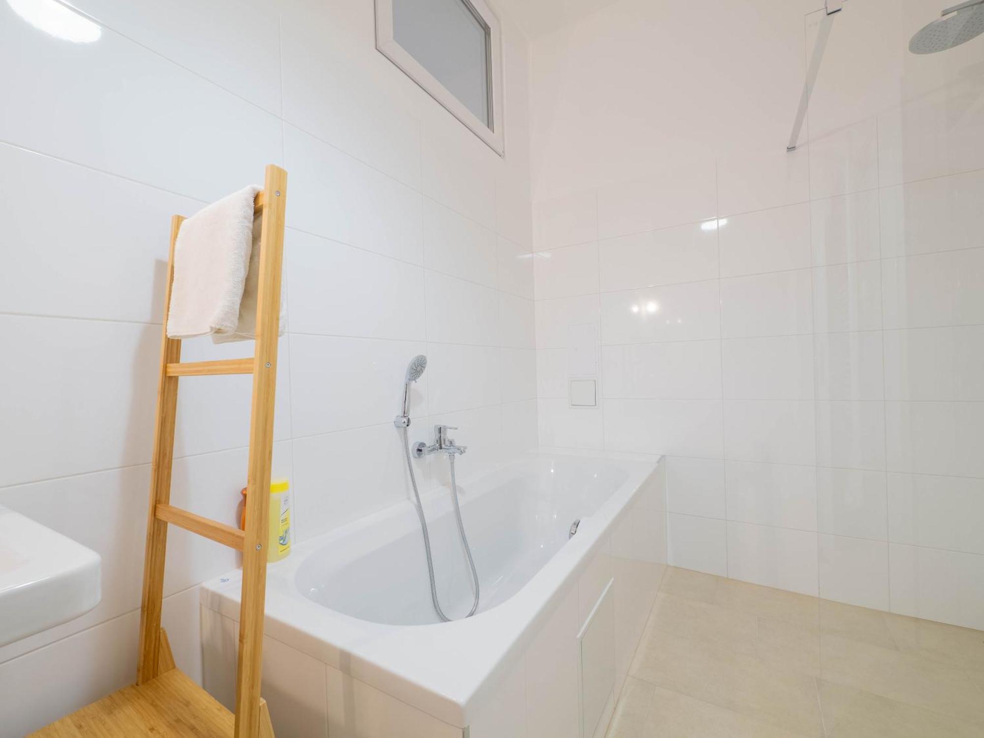 Apartment Shopping & Gourmet In Mariahilf Vienna