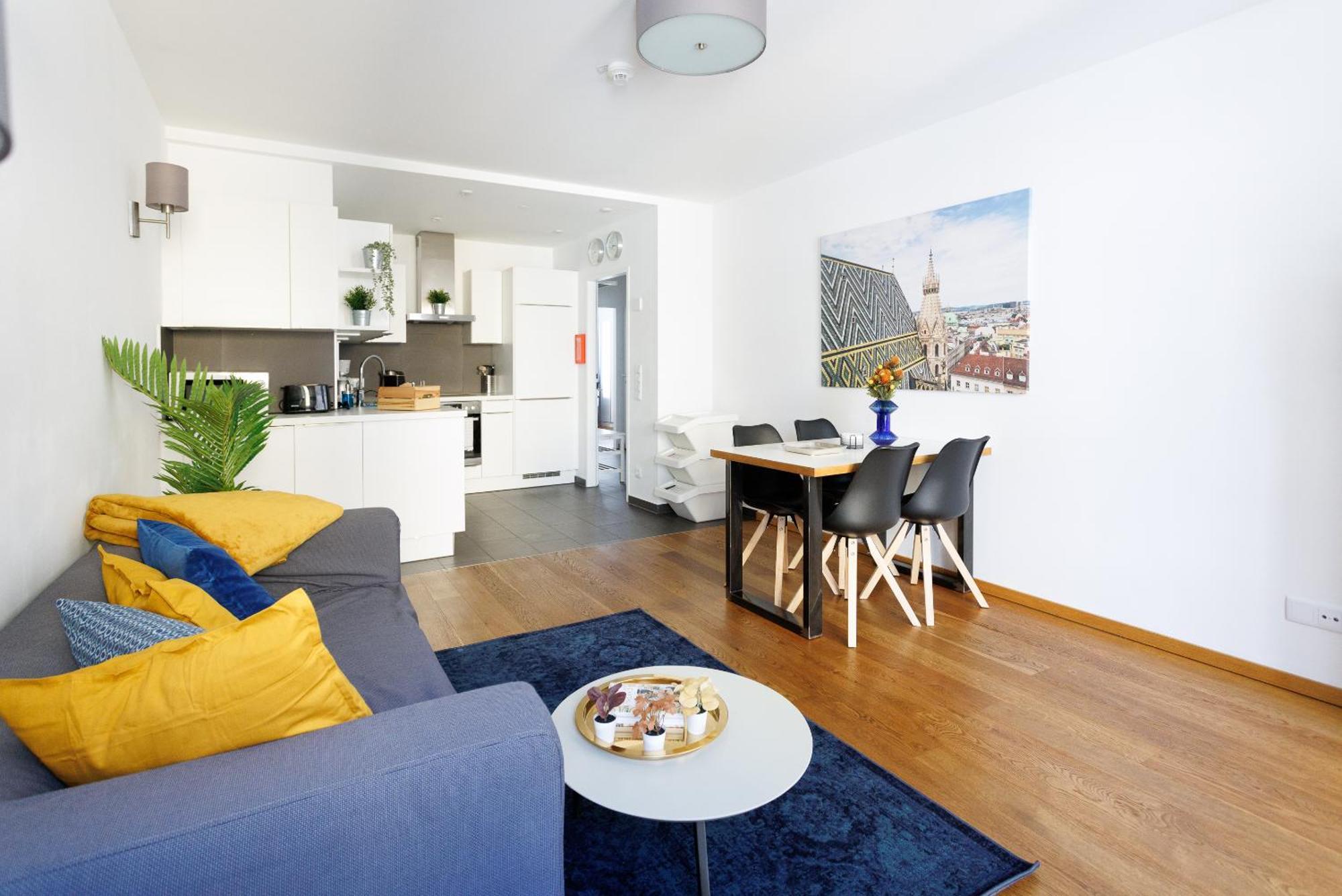 Spacious Group With Balcony