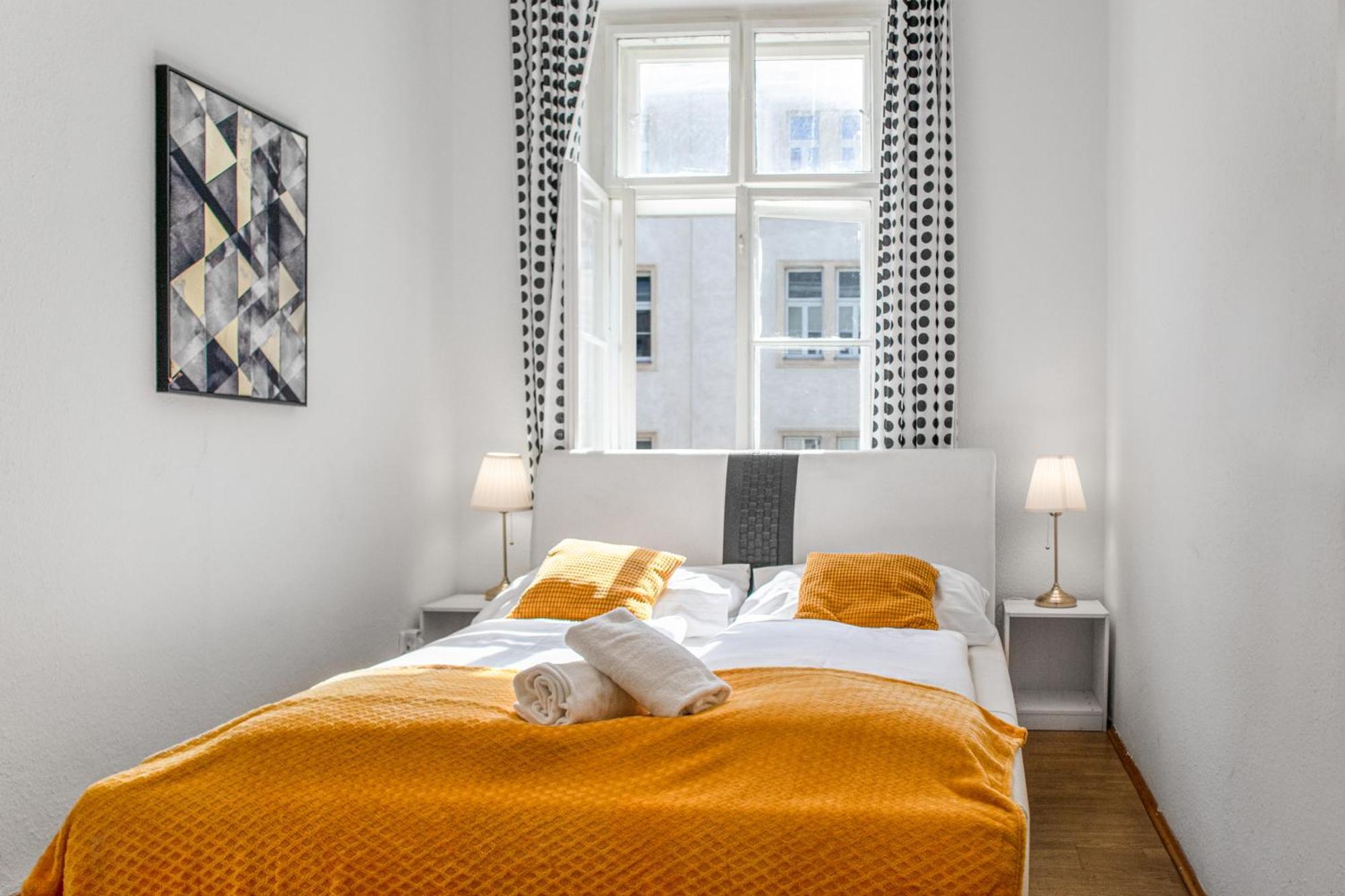 Affordable 2br Next To Rennweg Apartment *