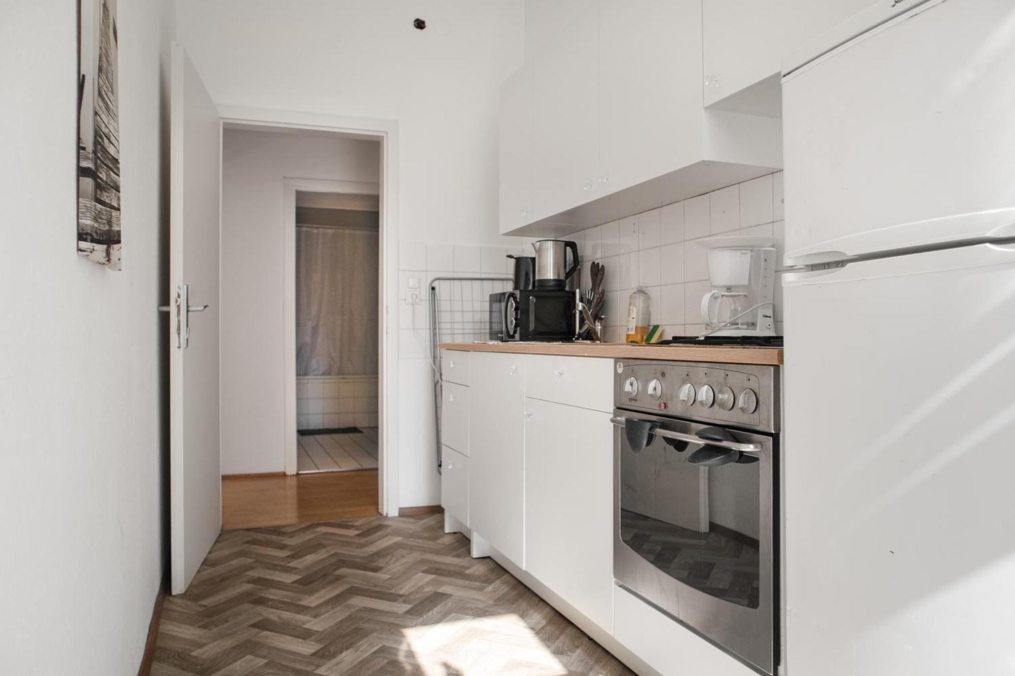 Affordable 2br Next To Rennweg Apartment *