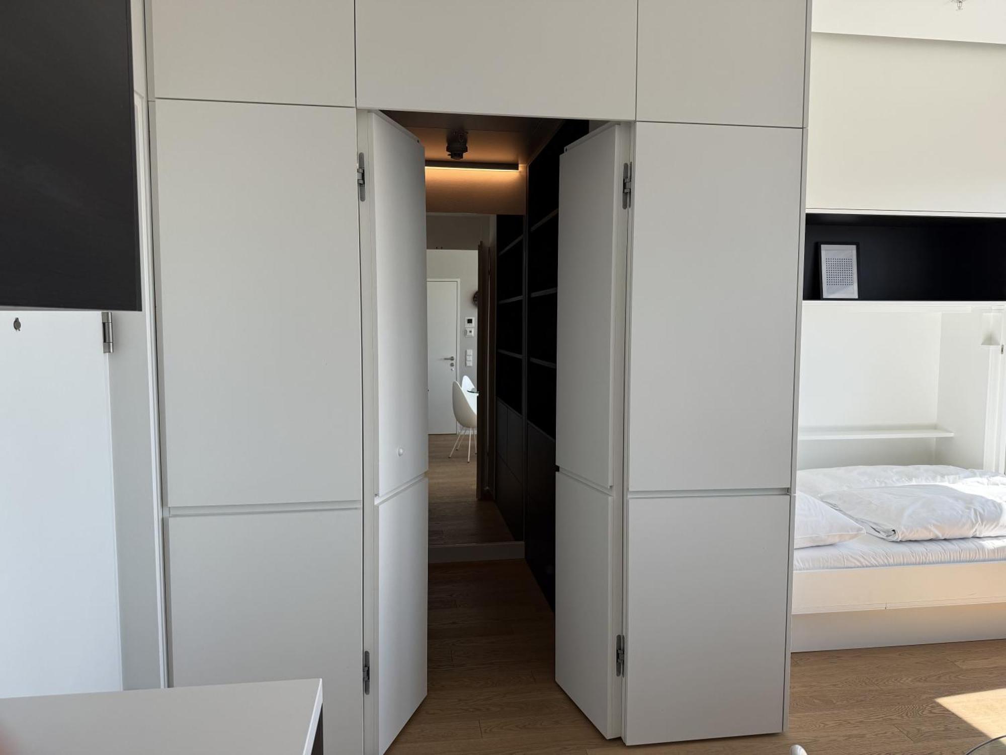 Penthouse-flair With Skyline-view Apartment *