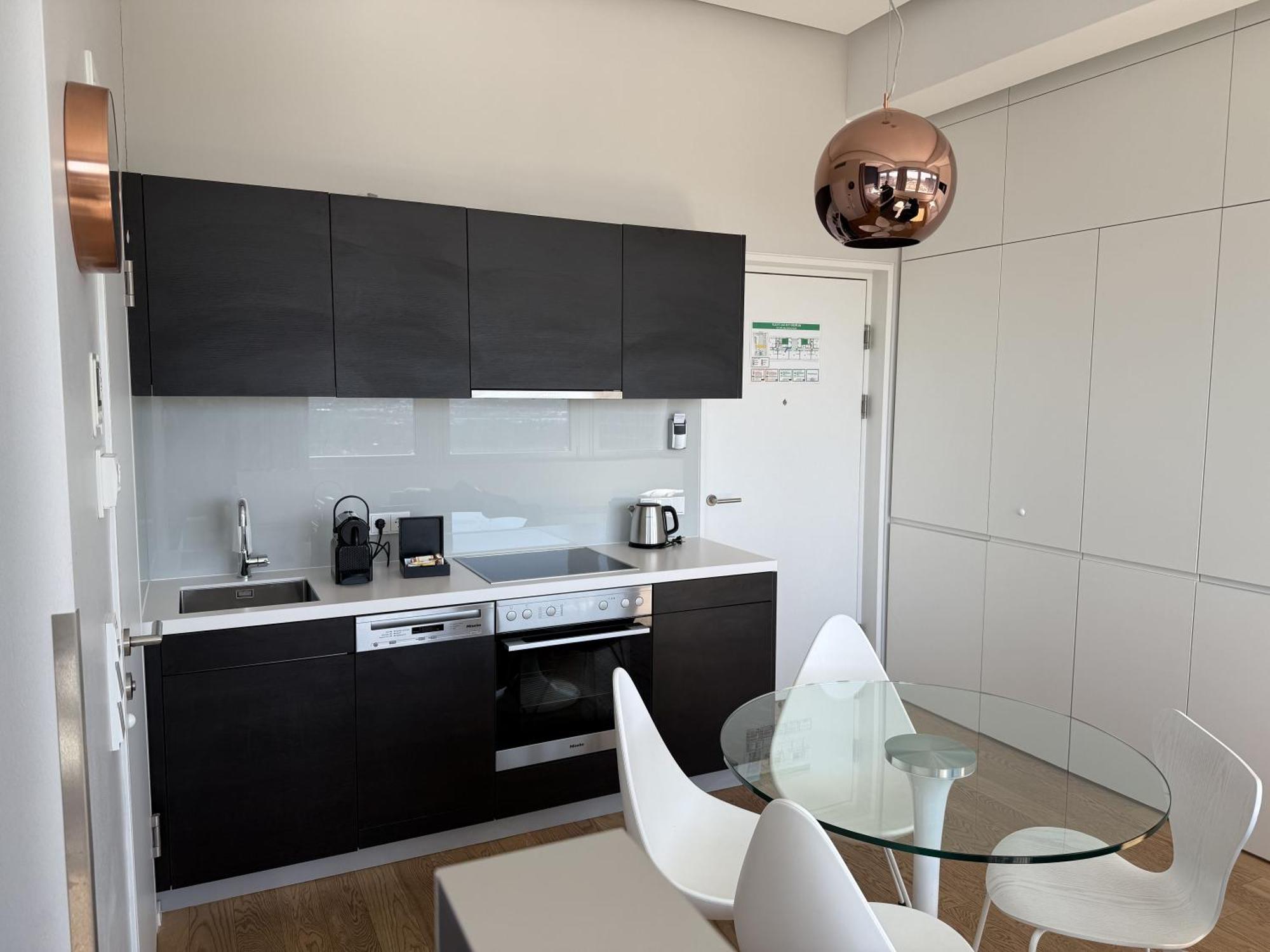 Apartment Penthouse-flair With Skyline-view *