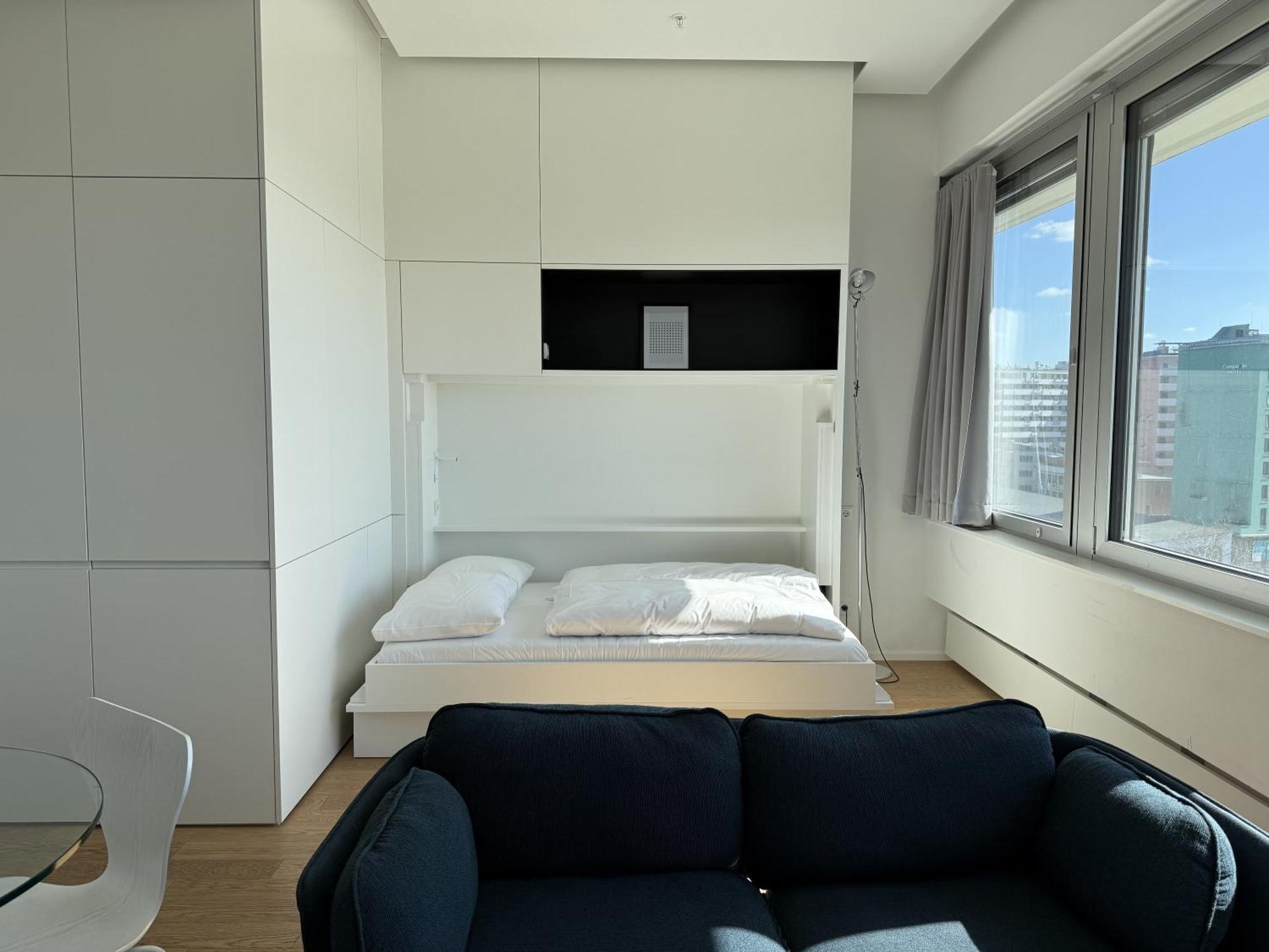 Apartment Penthouse-flair With Skyline-view *
