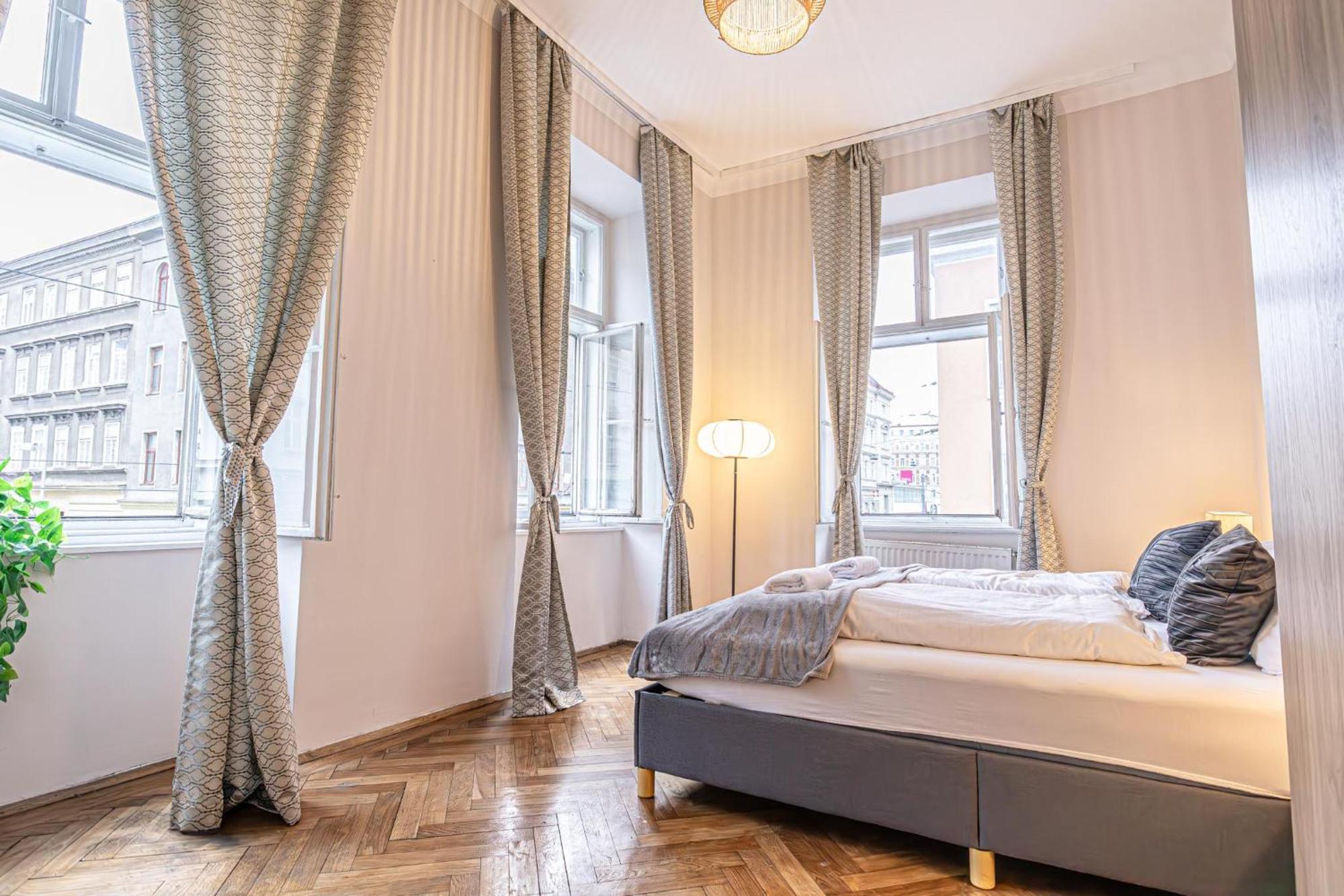 Comfortable 2br & 1lr In *